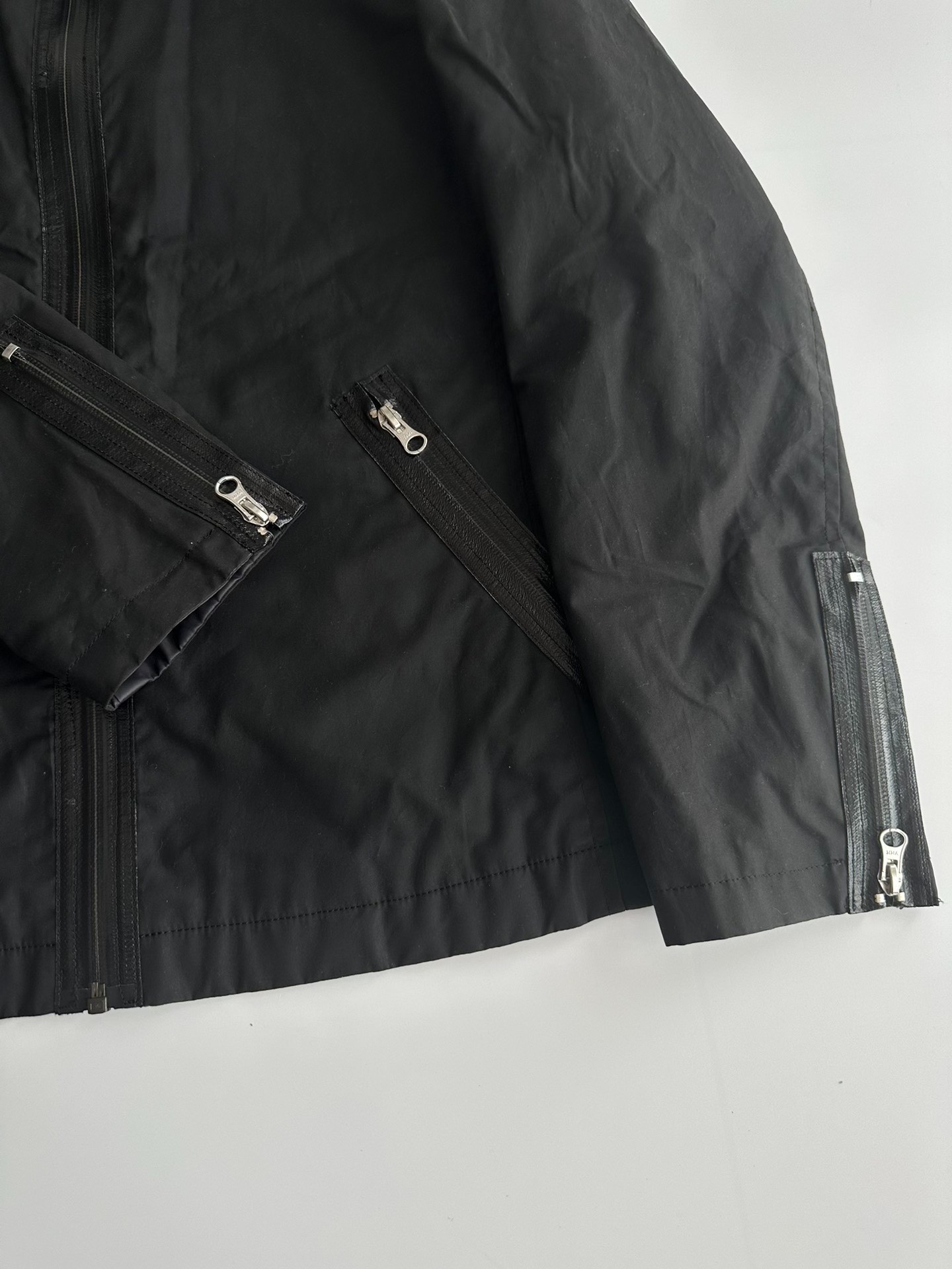 Comme des Garçons Homme Black Zip Jacket — detail