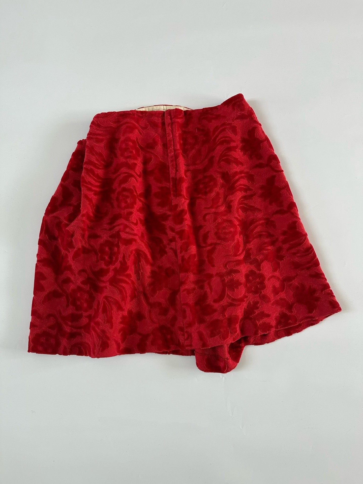 Comme des Garcons 1996 Red Floral Velvet Skirt — label