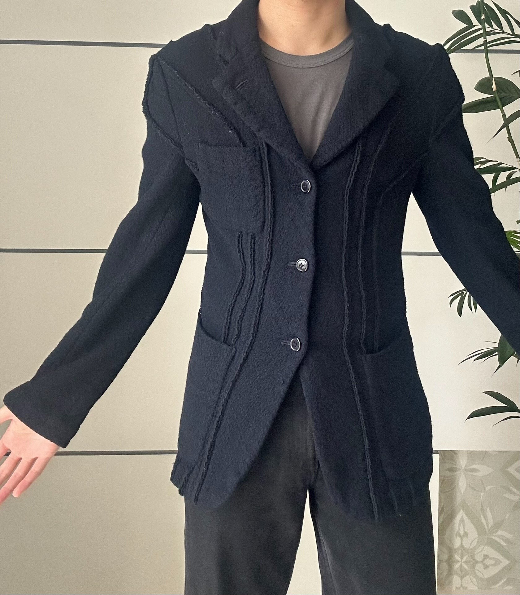 Comme des Garçons 03AW Curve Blazer — label