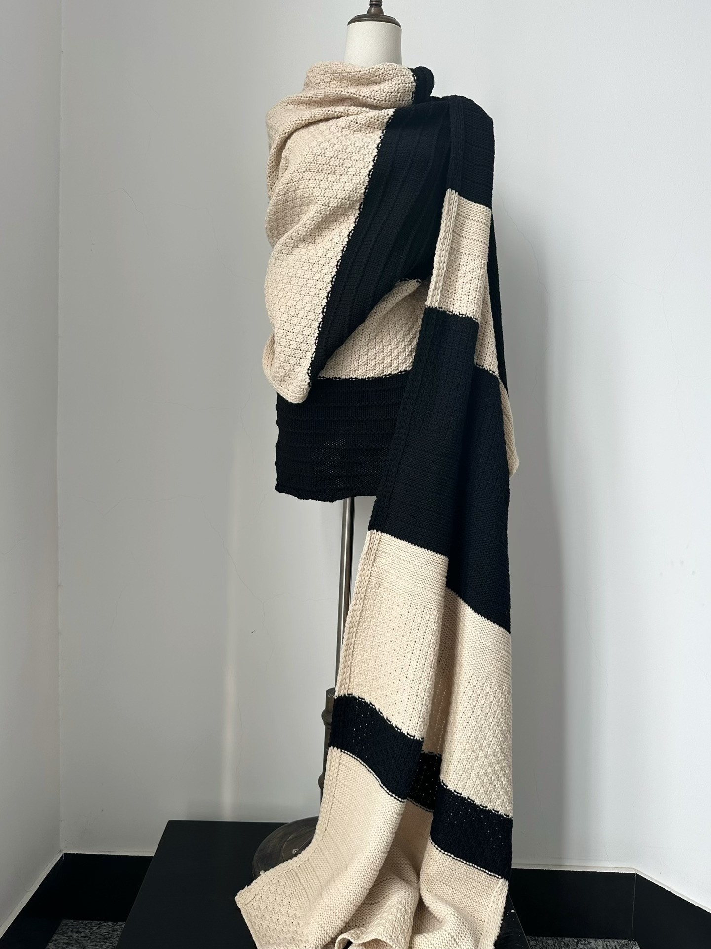 Yohji Yamamoto 2002 Runway Knit Shawl Top — detail