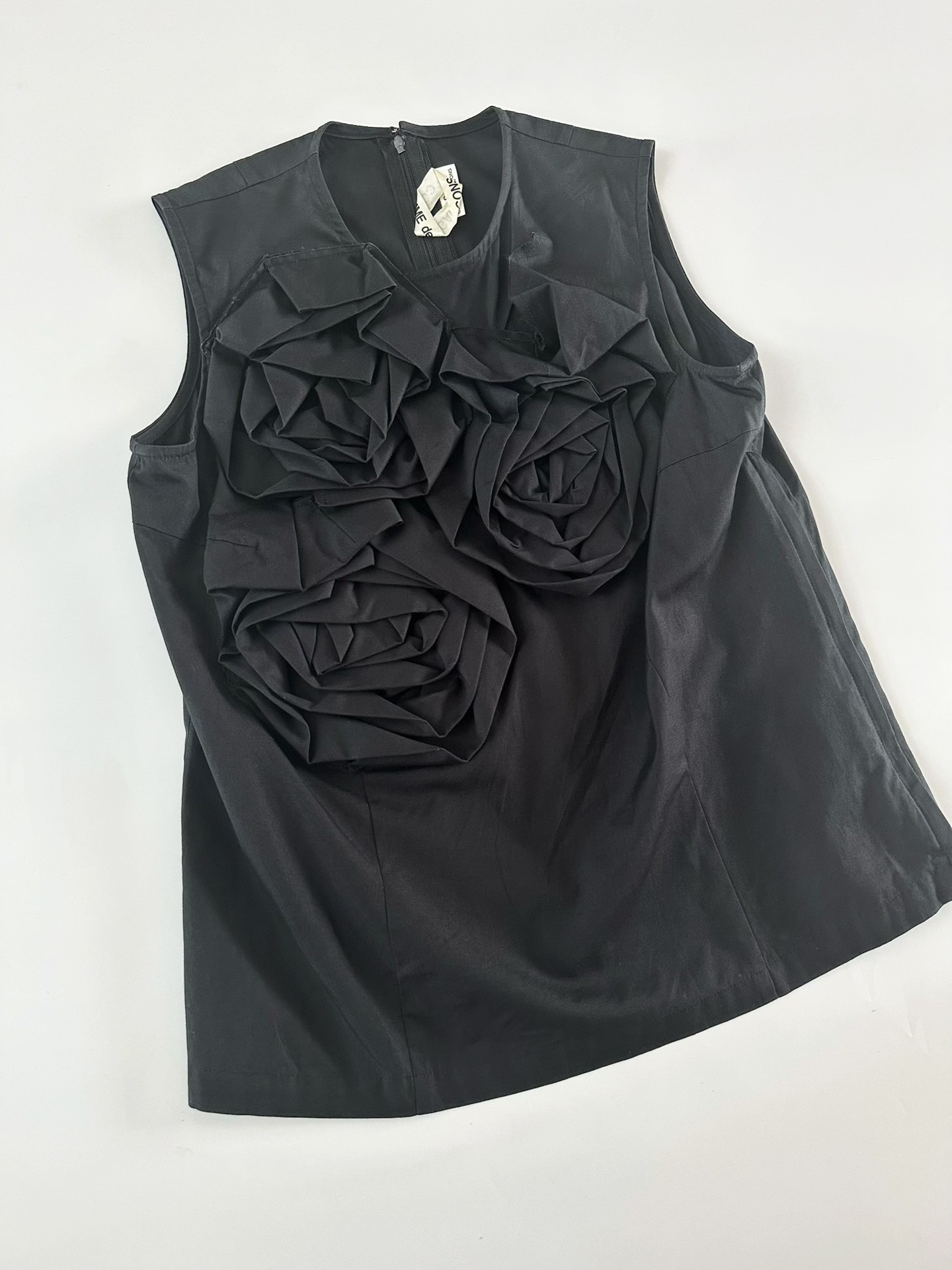 Comme des Garçons 3D Rose Sleeveless Top — label