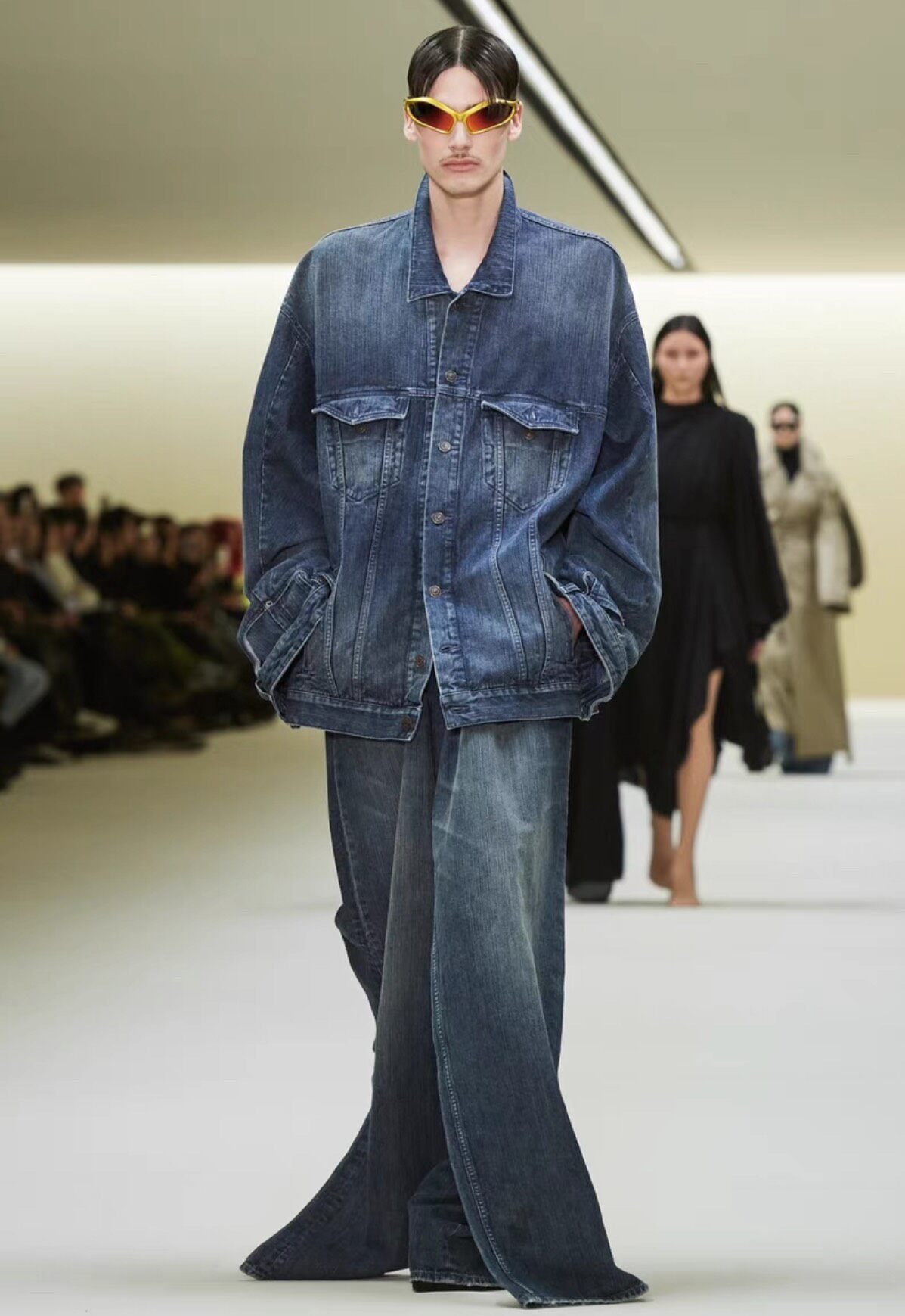 Balenciaga 23FW Double-Layer Fake Two-Piece Jeans — label