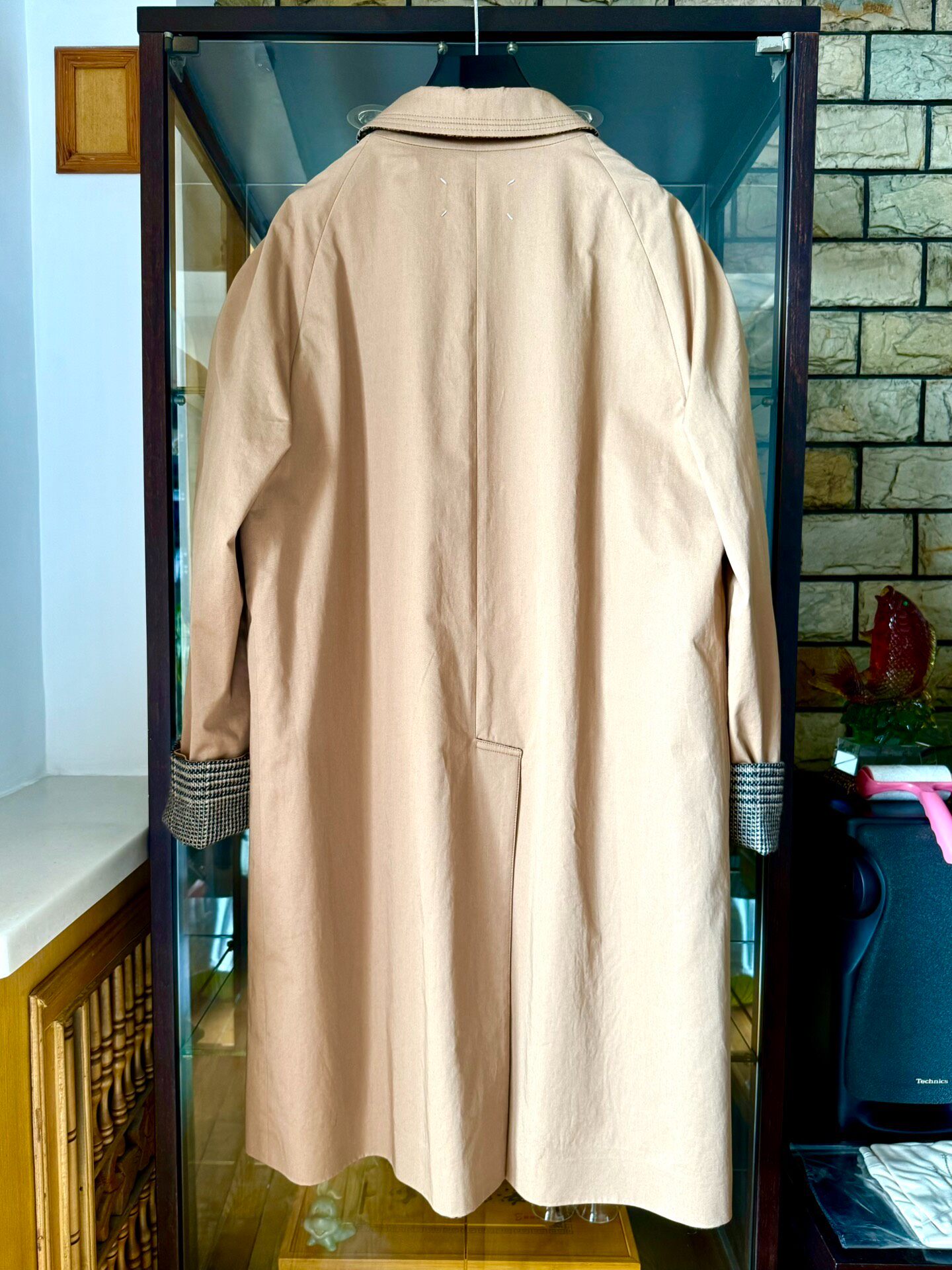 Maison Margiela Reversible Houndstooth Coat — label