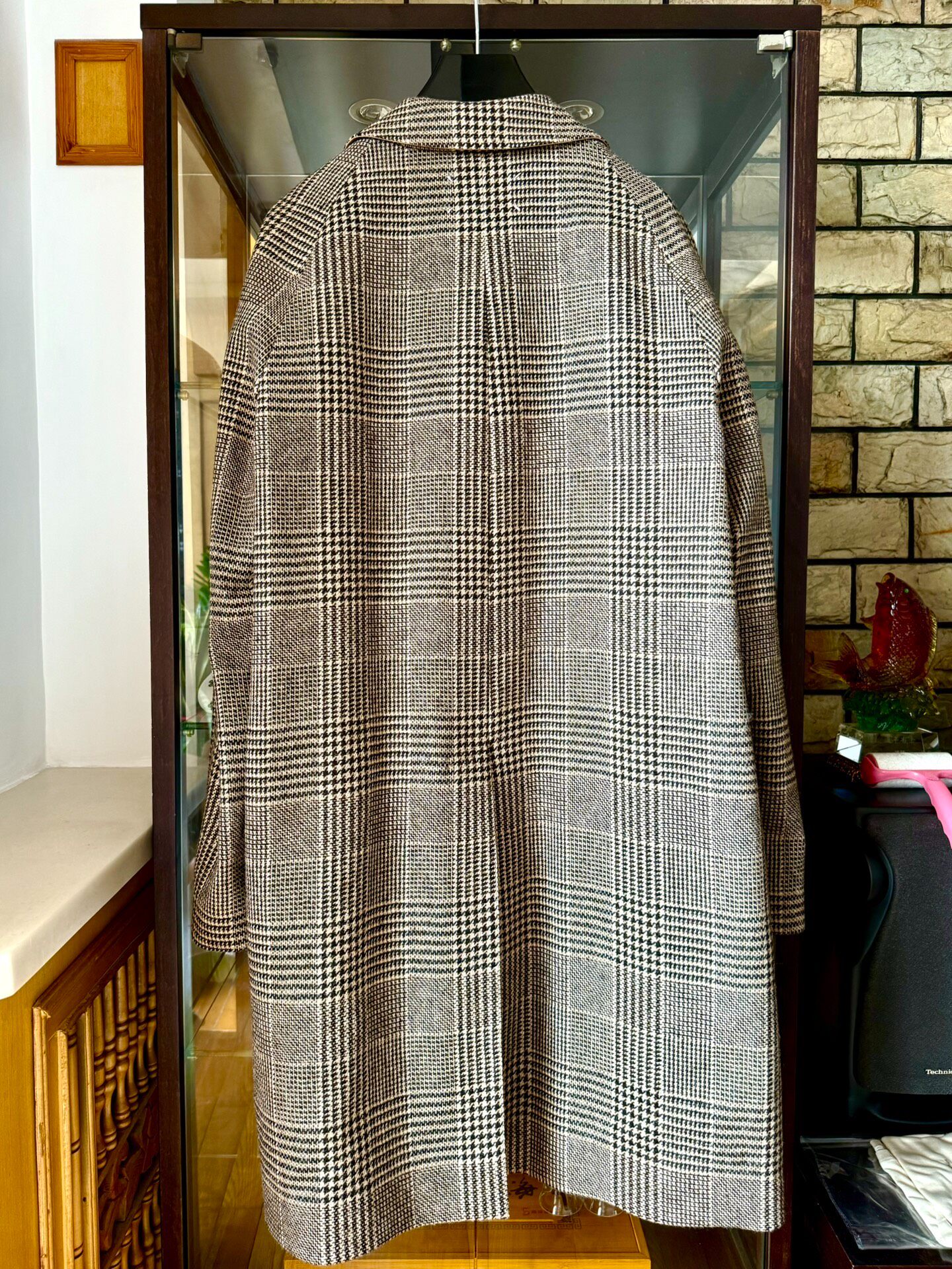 Maison Margiela Reversible Houndstooth Coat — detail