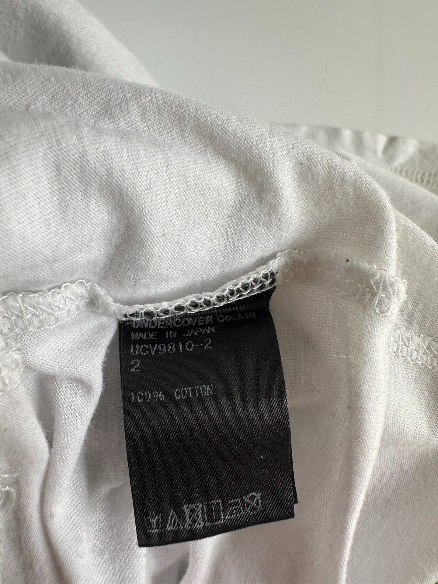 Limited UNDERCOVER SOLOIST Double-layer Tee — label
