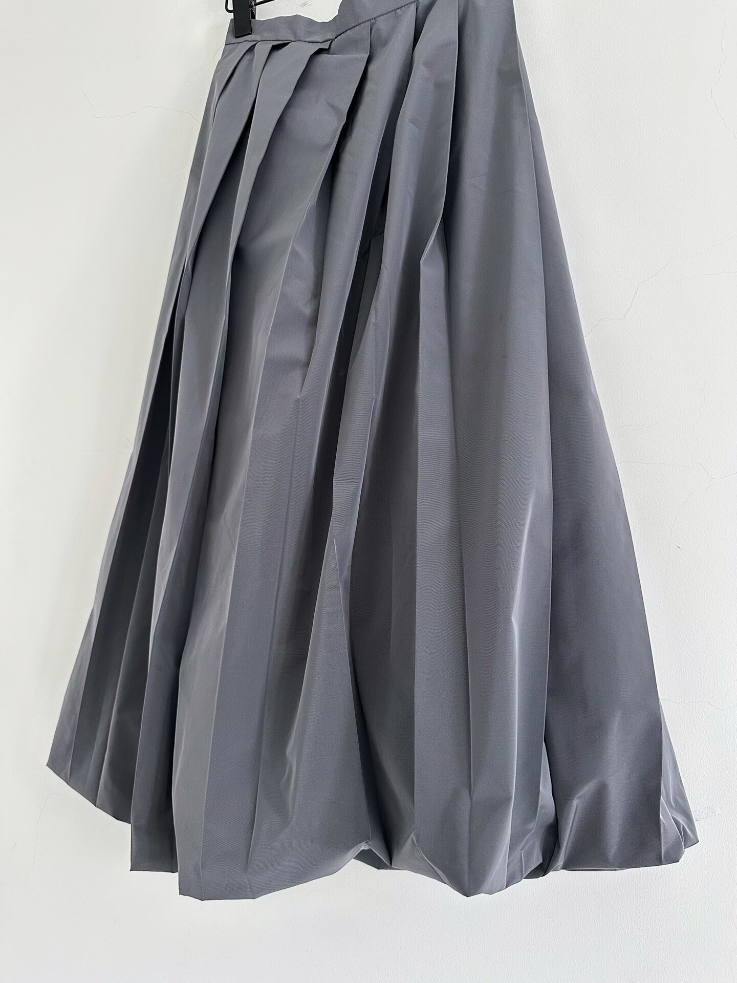 Comme des Garçons 1998 Tricot Silver Balloon Skirt — front