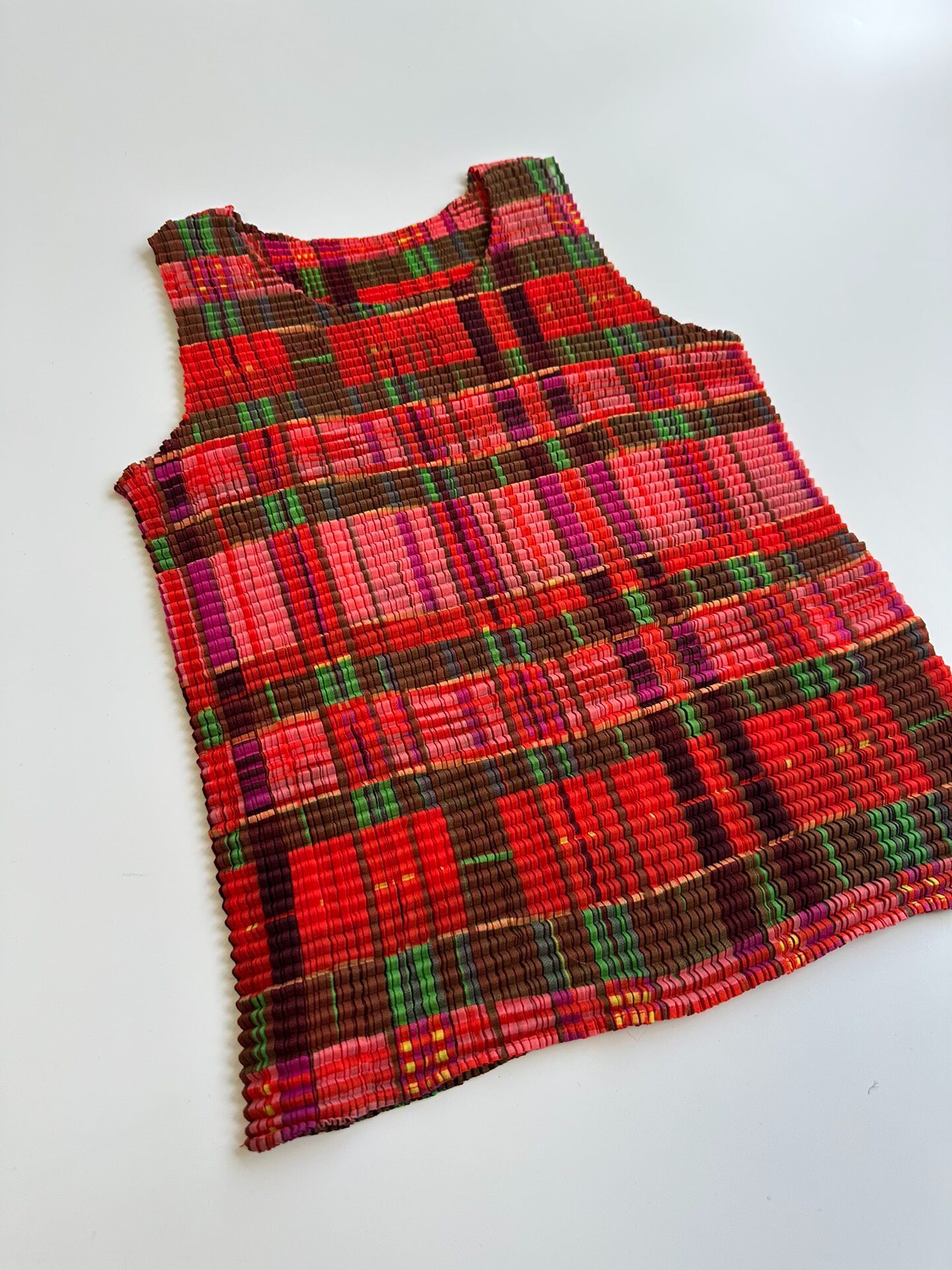 Issey Miyake Pleated Sleeveless Vest — front