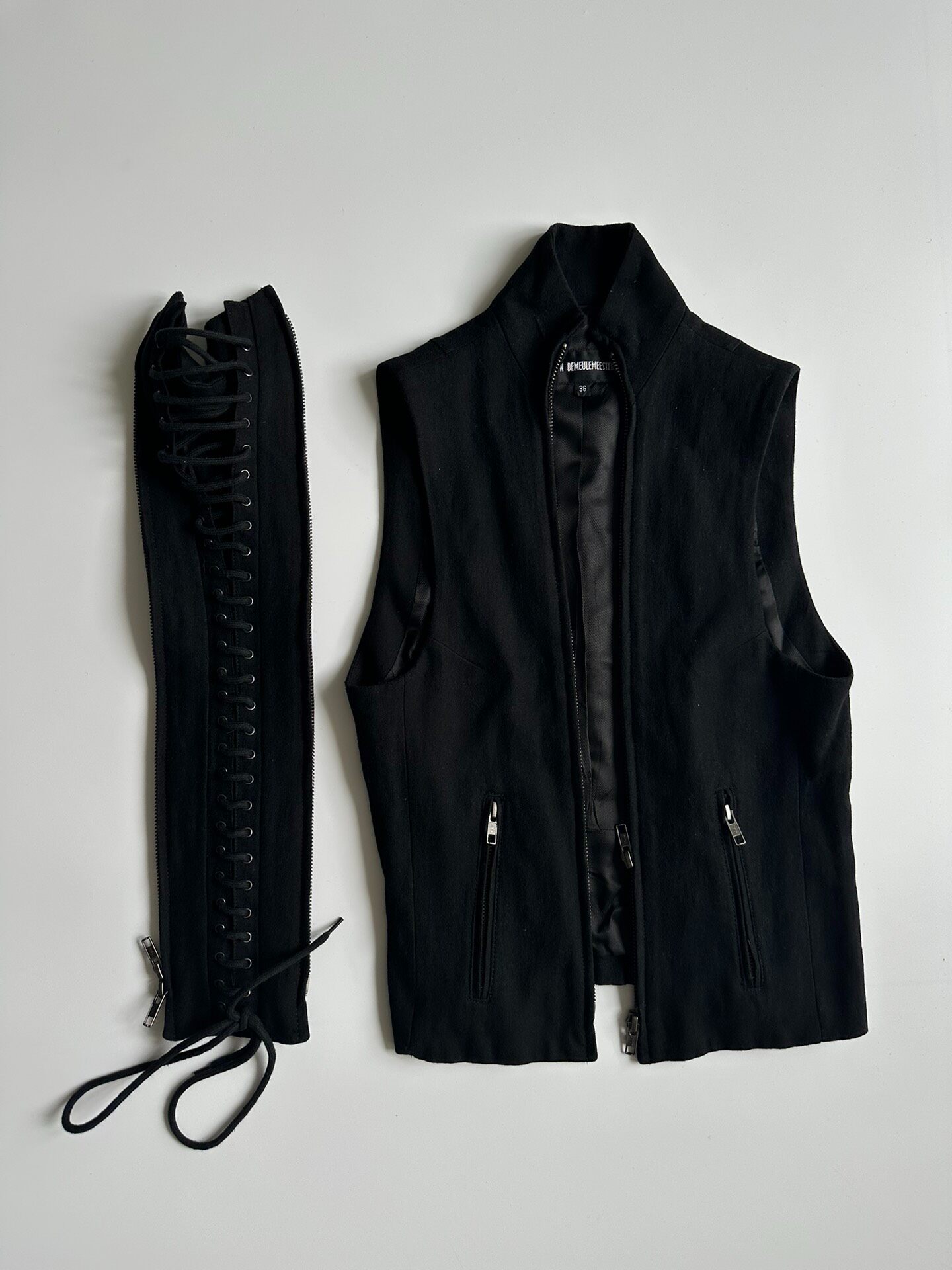 Ann Demeulemeester 2011AW Detachable Vest — label