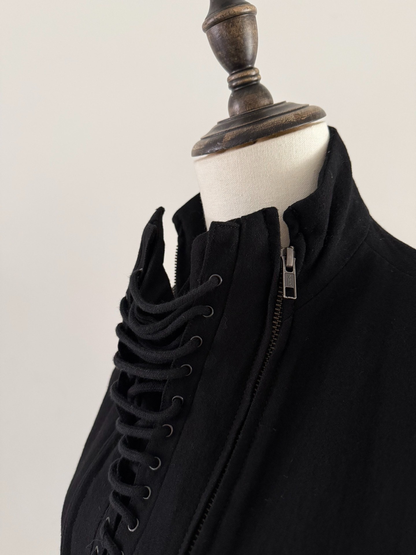 Ann Demeulemeester 2011AW Detachable Vest — detail