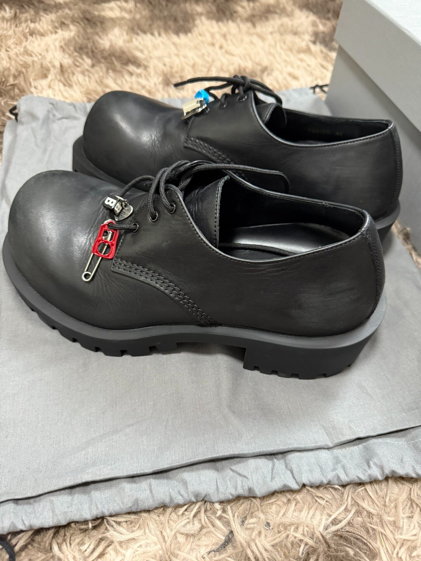 Balenciaga 25 New Distressed Derby Shoe Charm — front