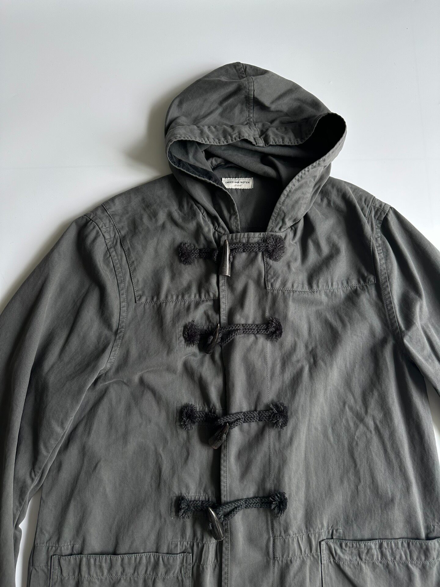 Dries Van Noten Duffle Coat — detail
