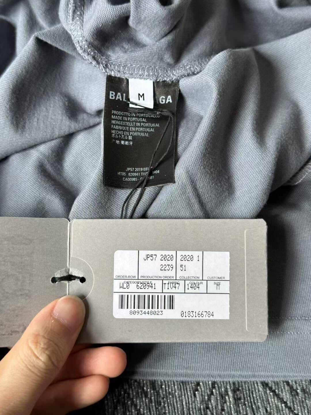 Balenciaga Oversized Gray-Blue Tee — label