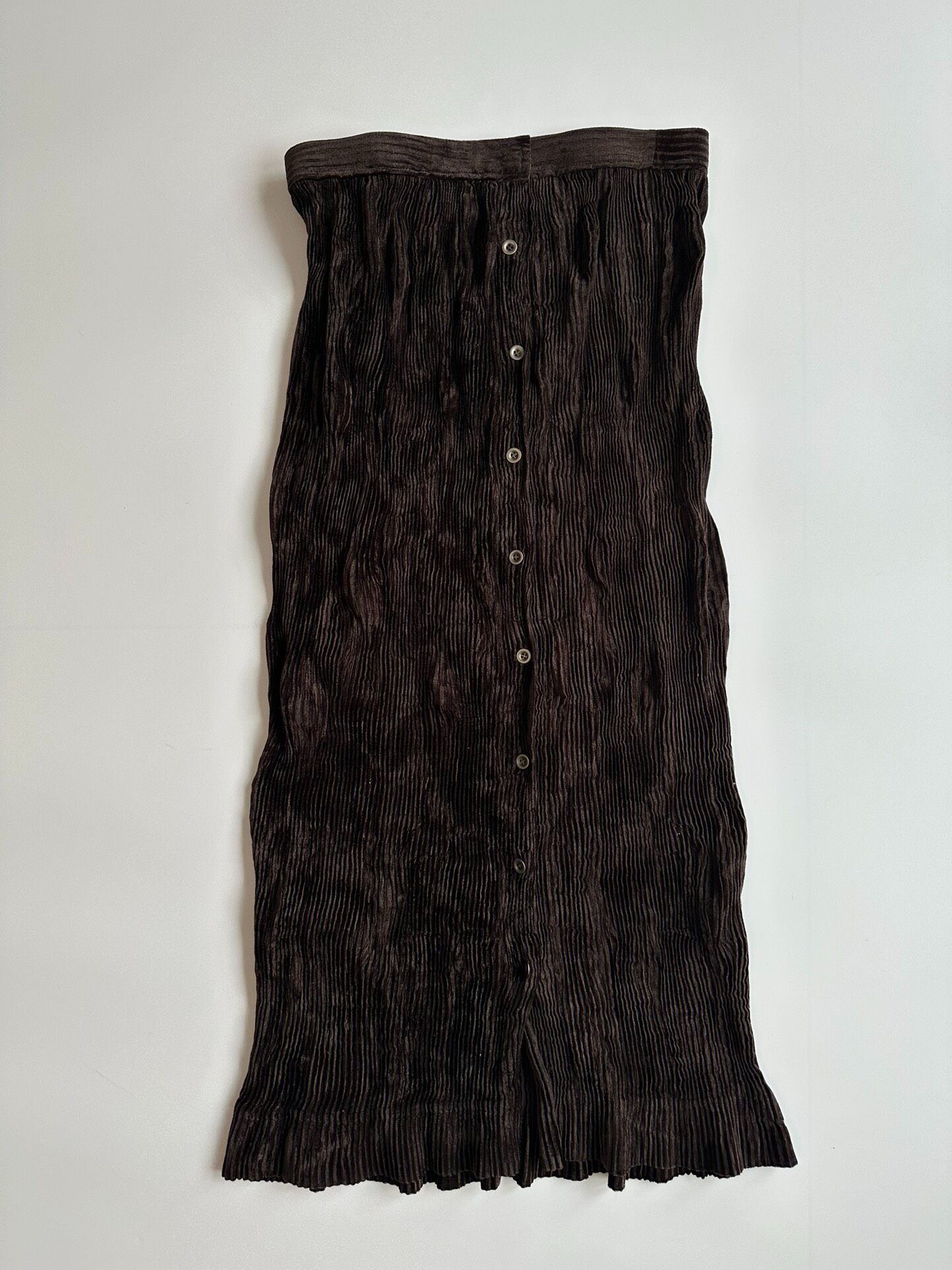 Issey Miyake Pleated Button Long Skirt — label