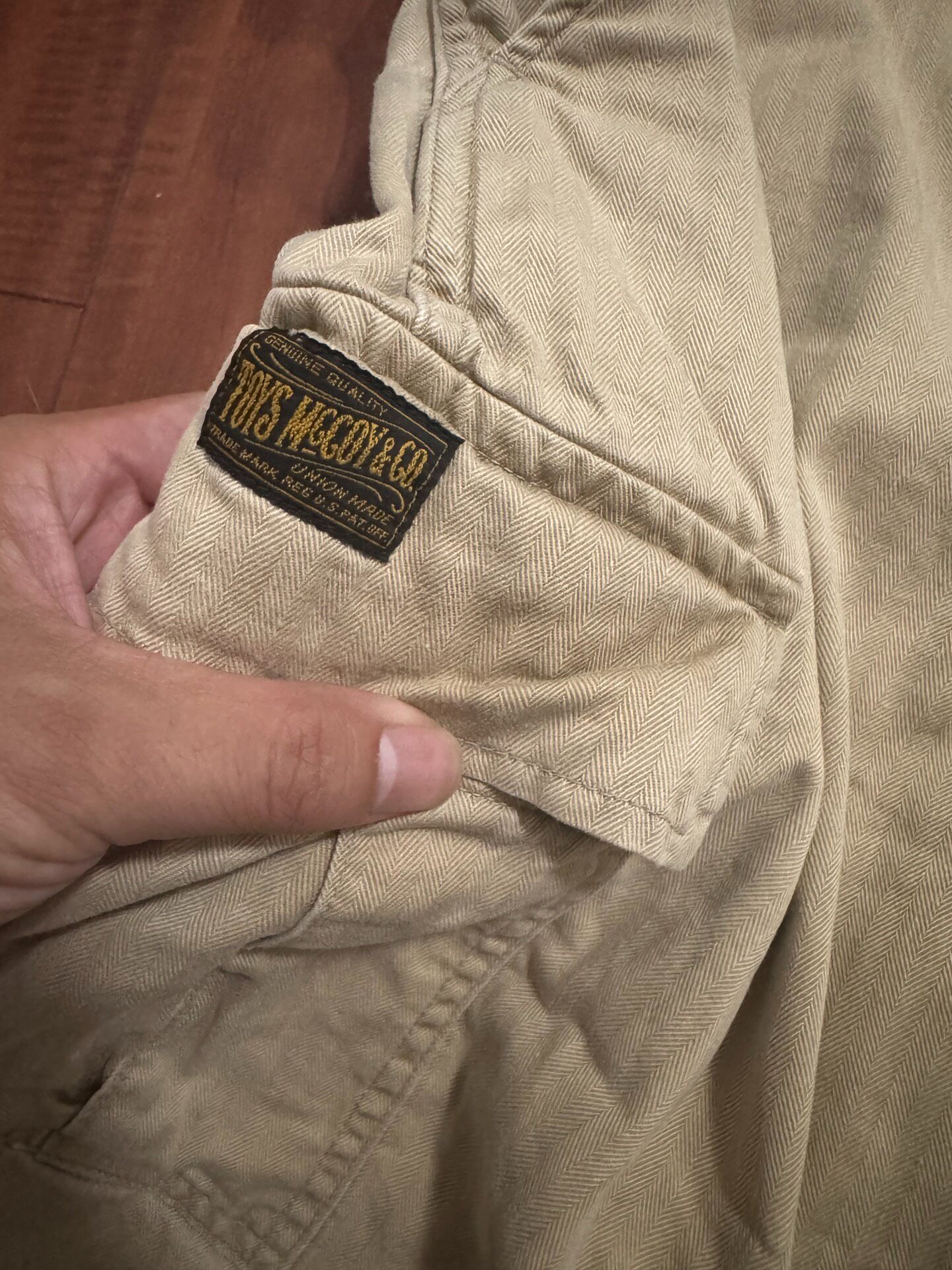 Toys McCoy Khaki Cargo Military Shorts — label