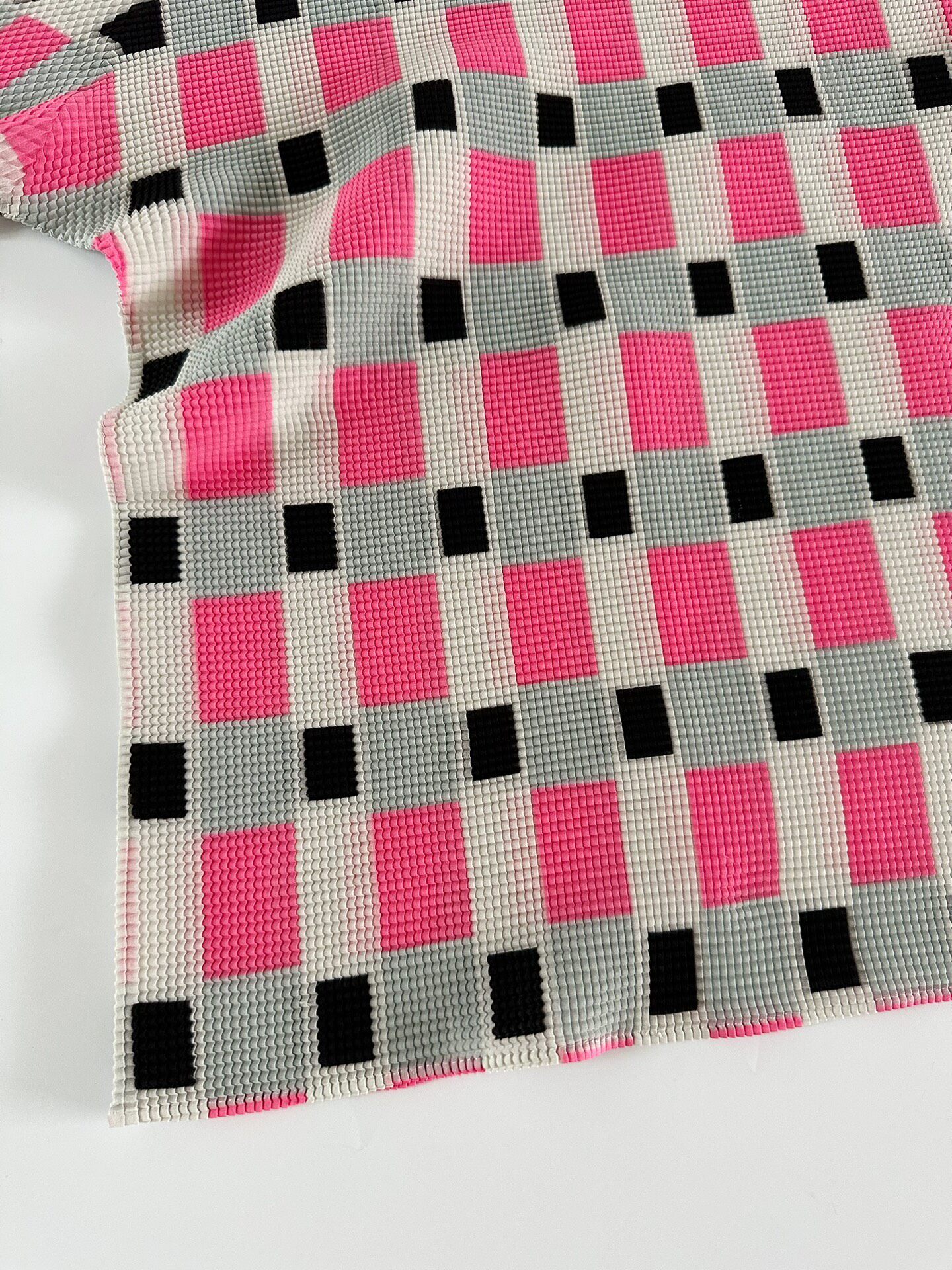 Issey Miyake Pink Check Pleated Top — detail