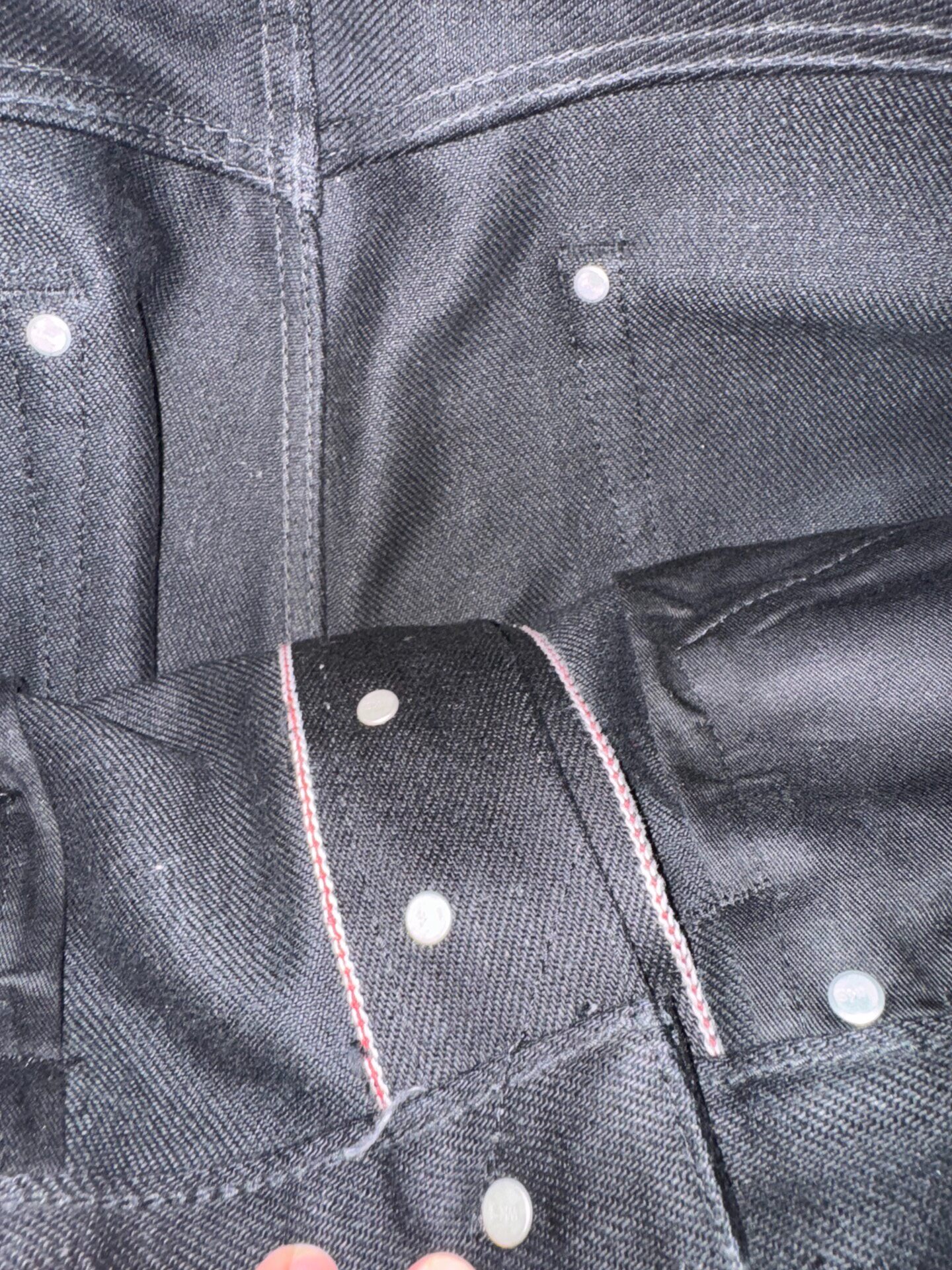Iron Heart 25oz Black Selvedge Jeans — label