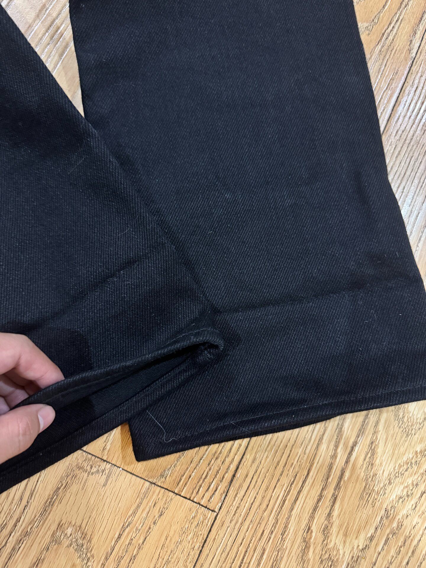 Iron Heart 25oz Black Selvedge Jeans — back