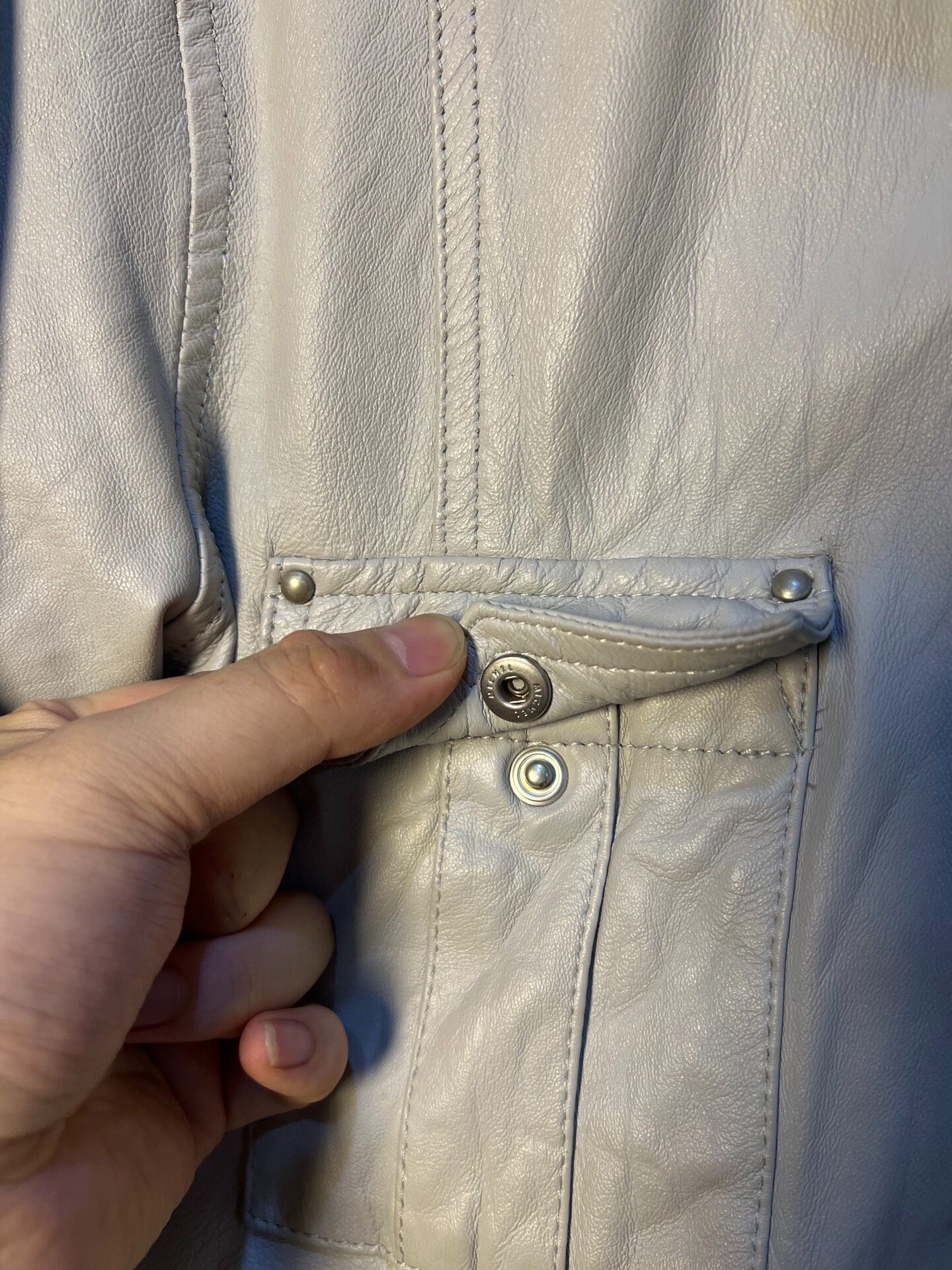 ABHOUSE Vintage Light Gray Leather Shirt — detail