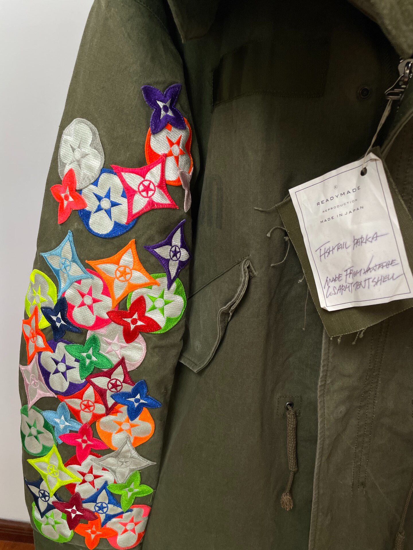 Olive Green Long Fishtail Parka — detail