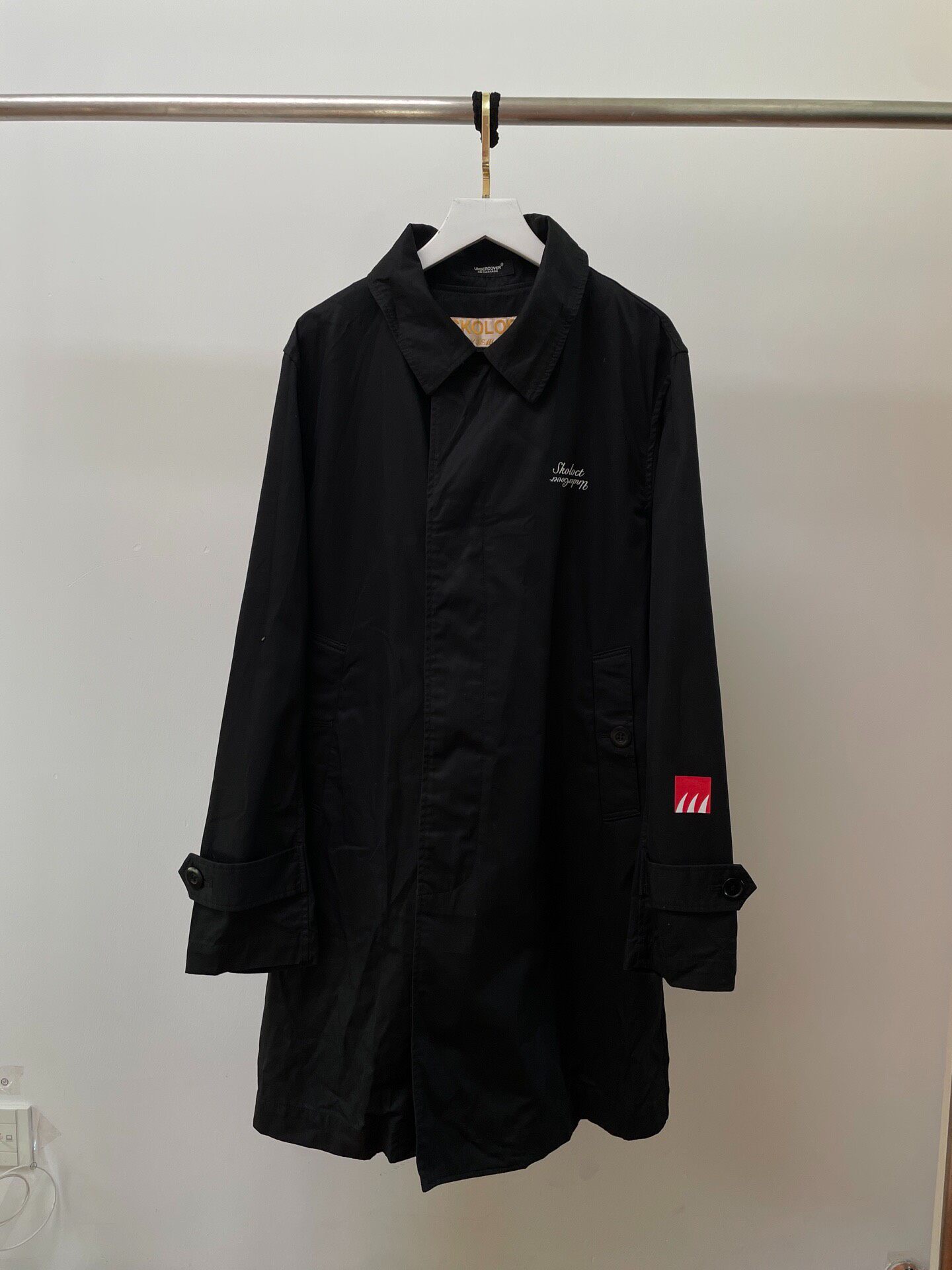UNDERCOVER Skoloct Black Coat — front