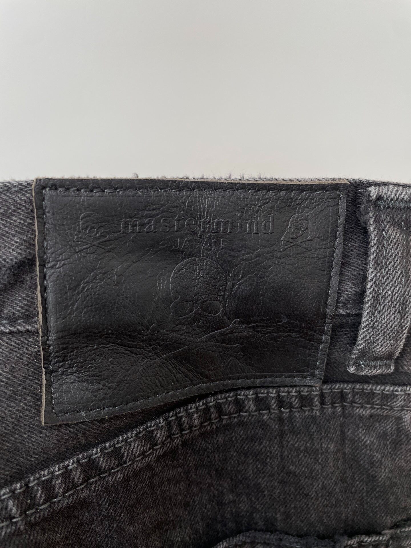 Mastermind Japan 2017 Distressed Jeans — detail
