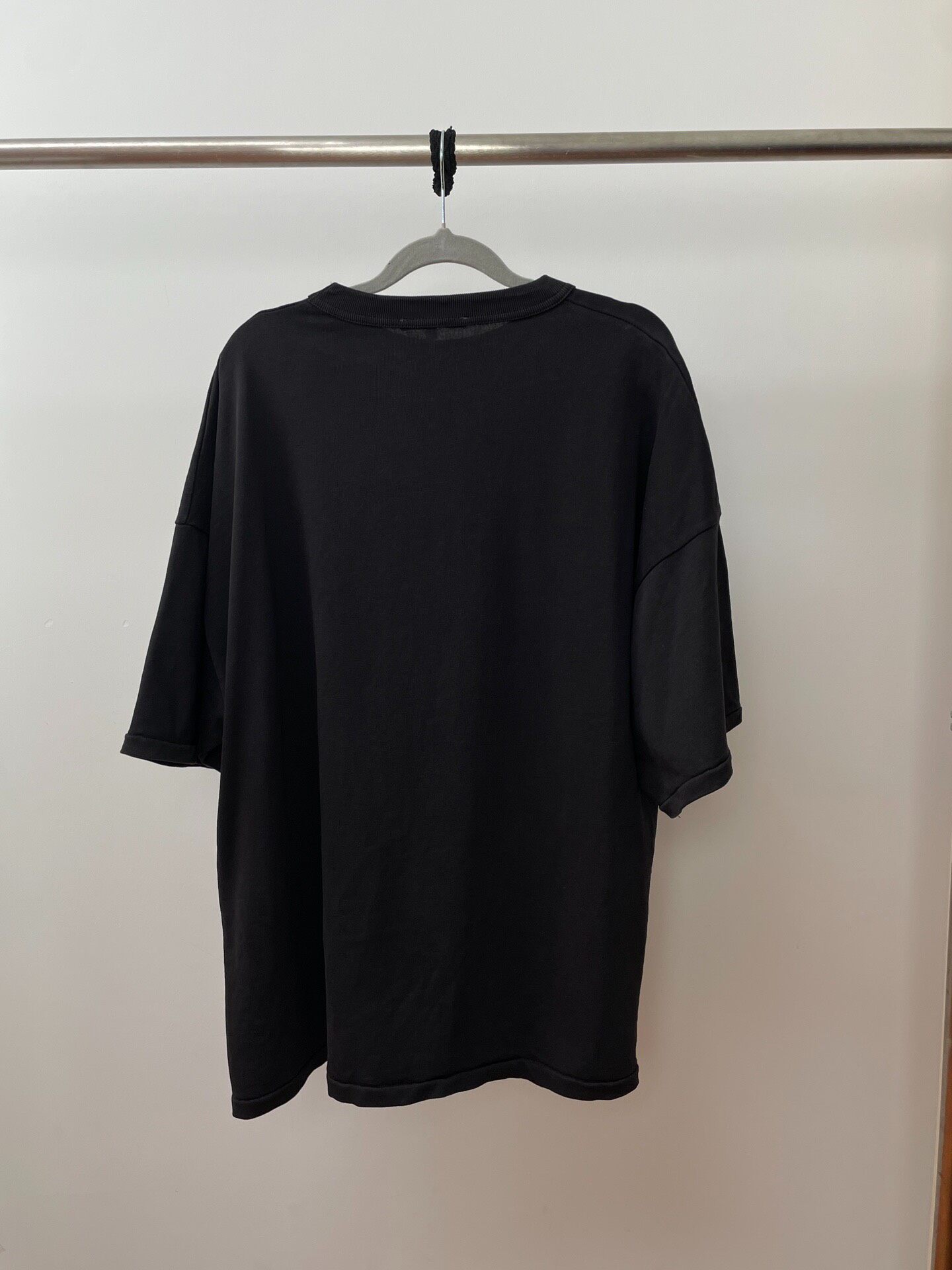 Yeezy Season 5 Black Short Sleeve Tee — detail
