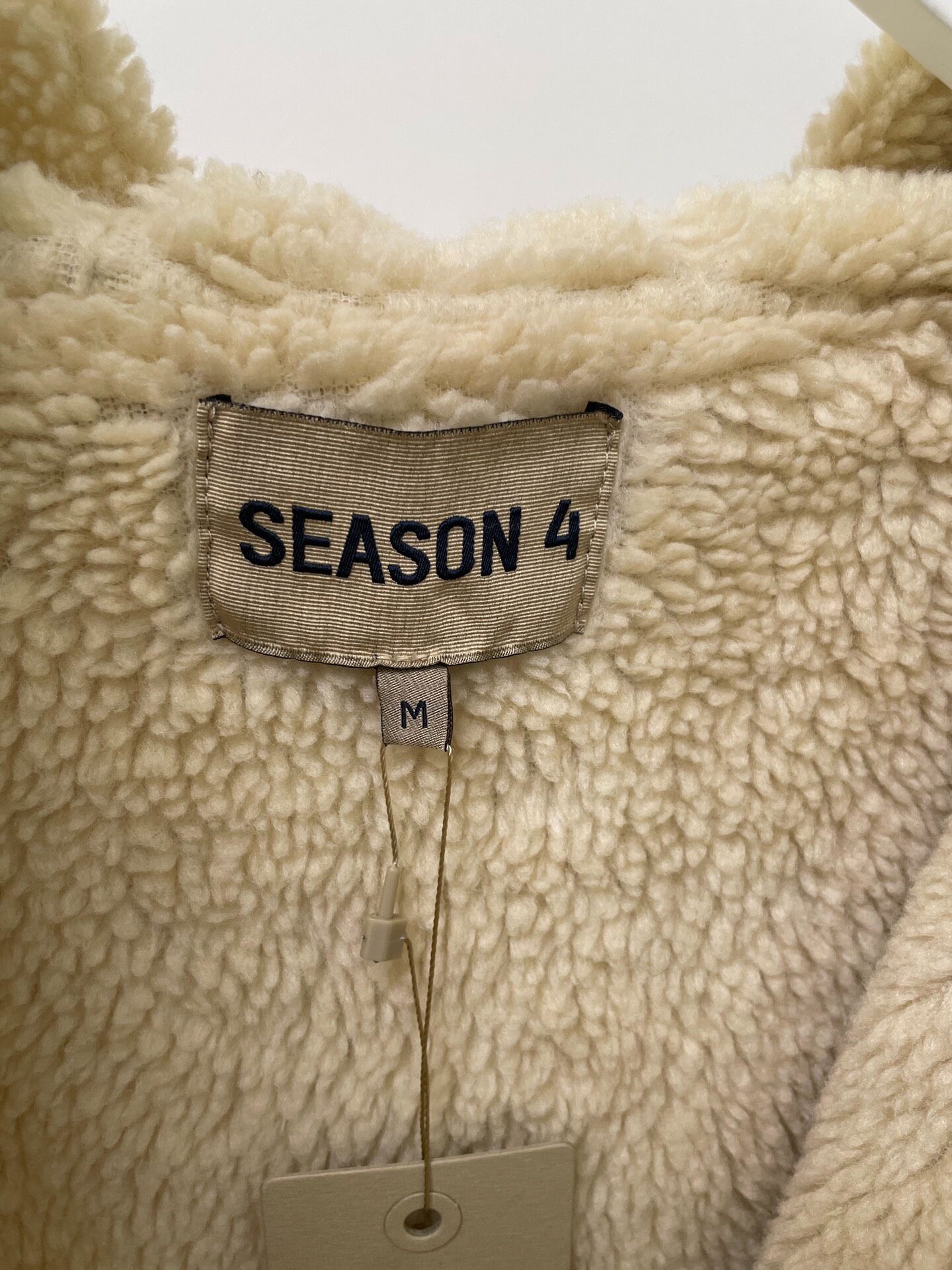 Yeezy Season4 Fleece Hooded Coat — detail