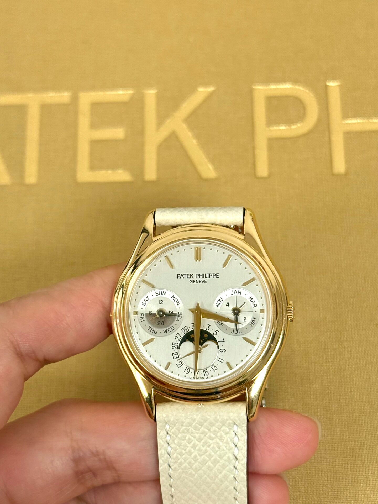 Patek Philippe 3940J Gold Watch — front
