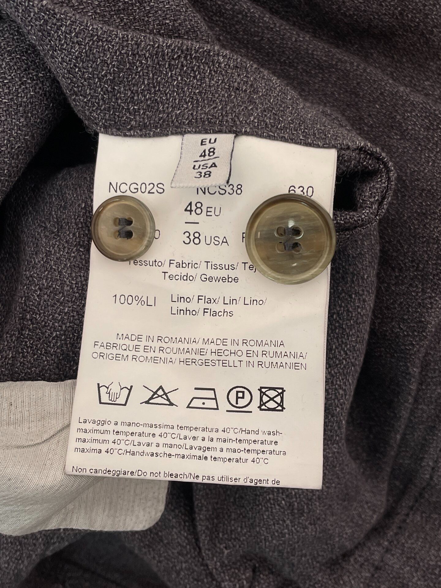 Armani Collezioni Men's Linen Blazer — label