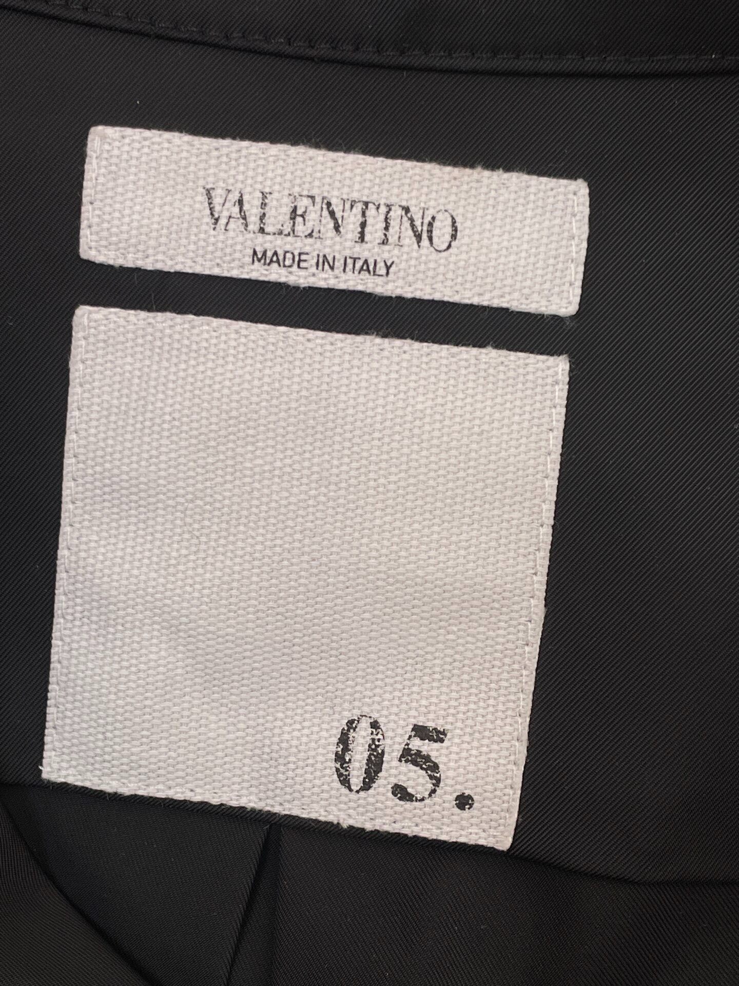 Valentino Stud Collar Long Sleeve Shirt — detail
