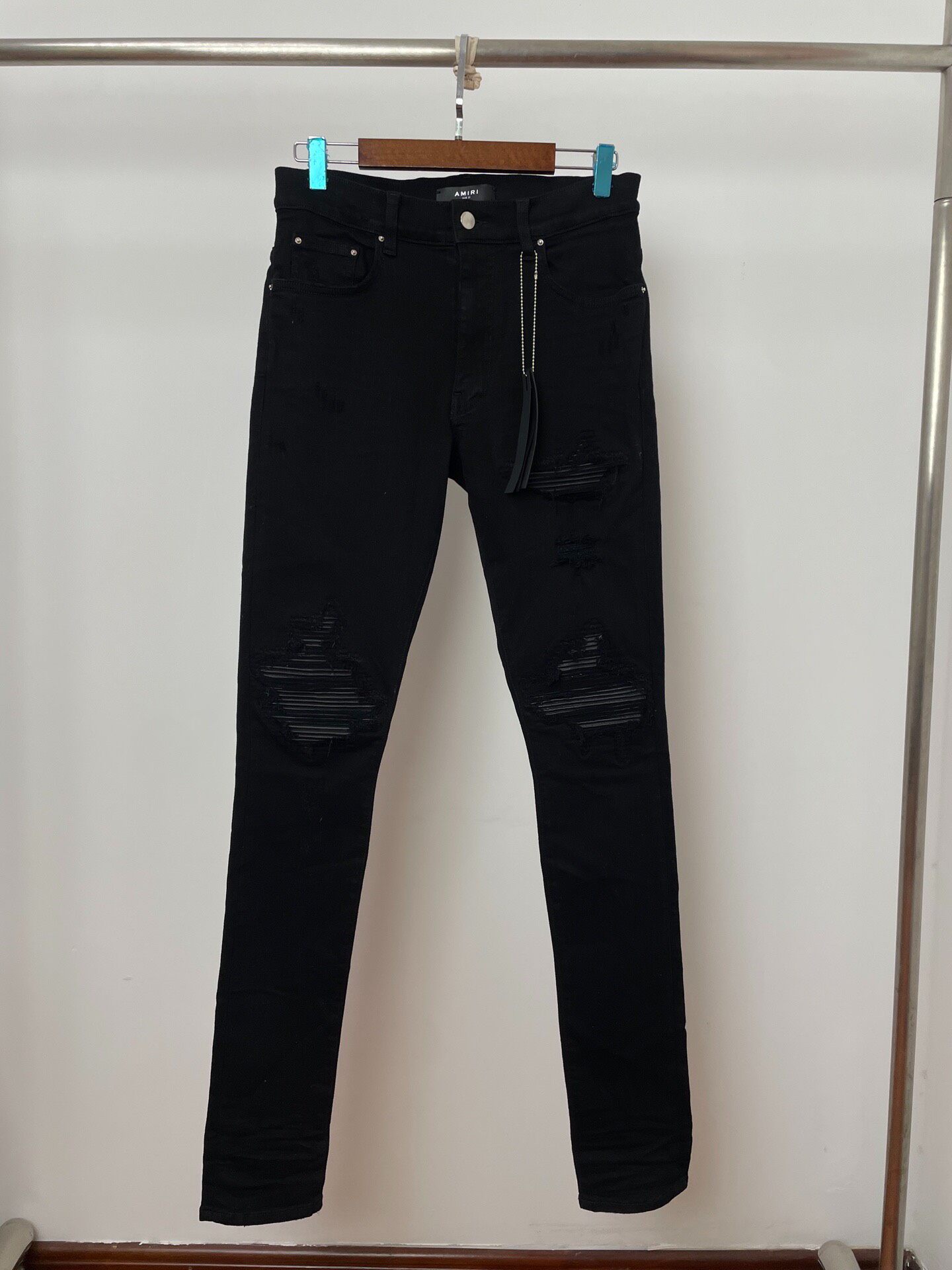 Amiri Black Men's Distressed Skinny Jeans