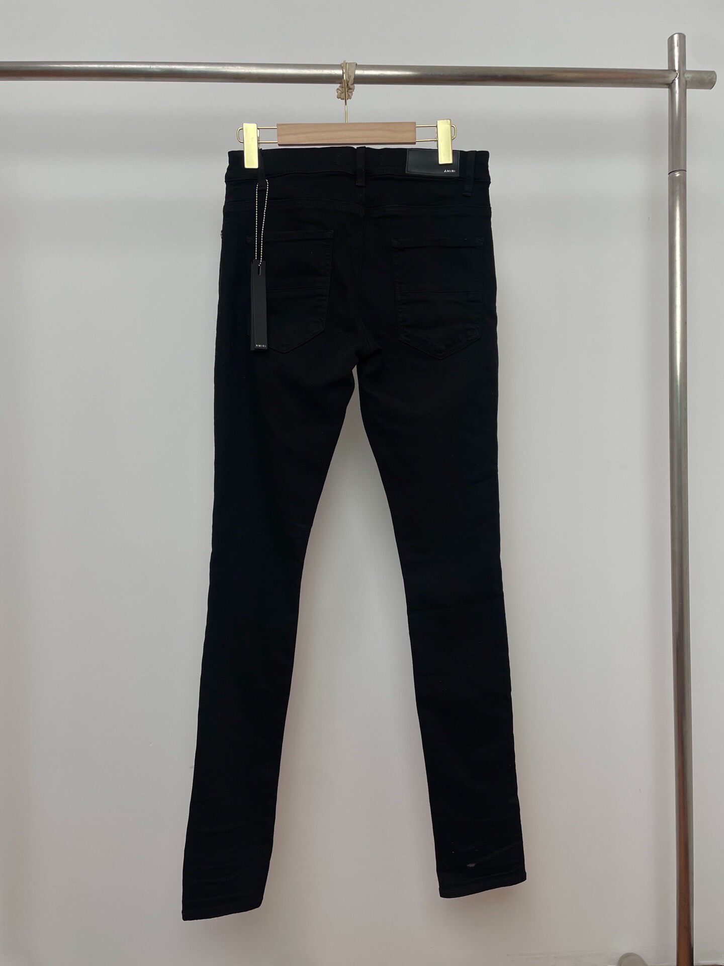AMIRI New Black Straight Jeans With Tags — front