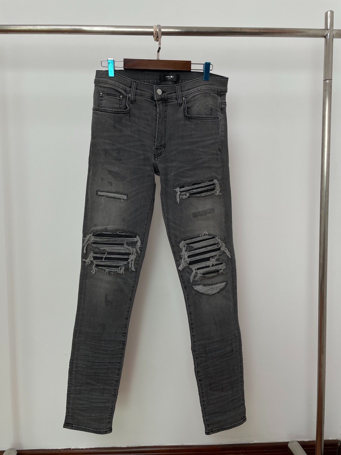 AMIRI MX1 Classic Gray Distressed Jeans