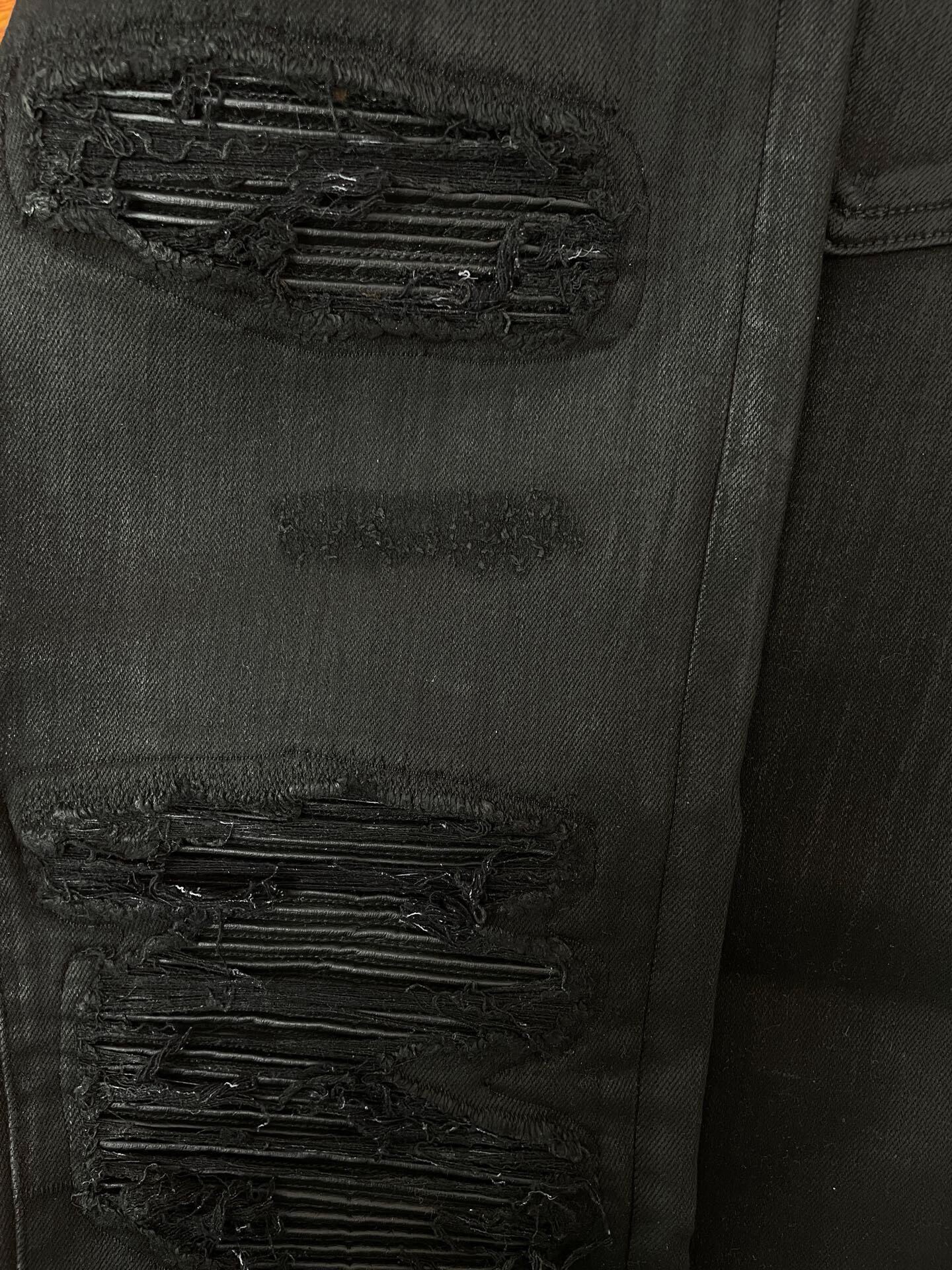Amiri Straight Leather Patch Distressed Jeans — label