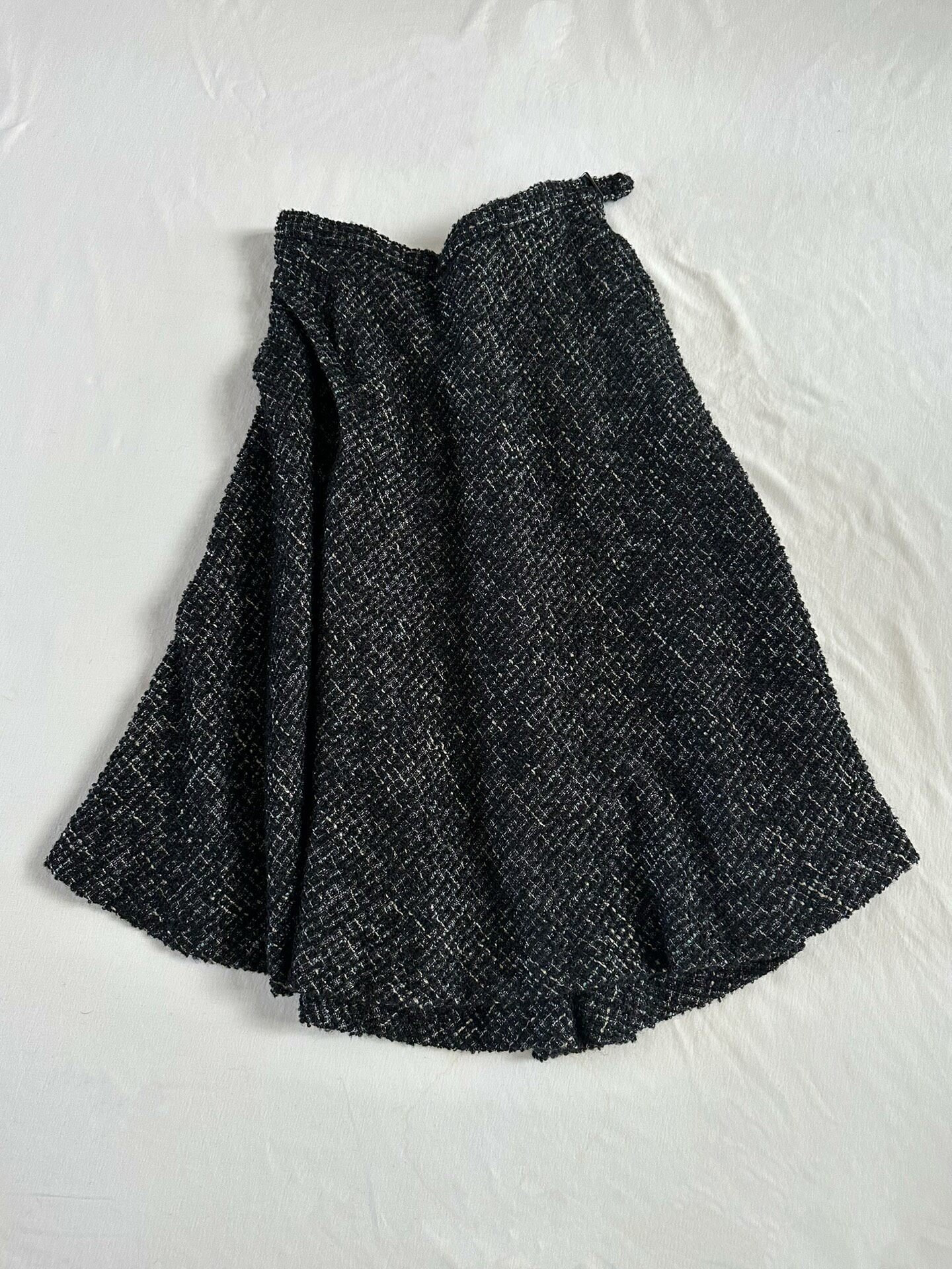 Y's Black Flared Wool Skirt — detail