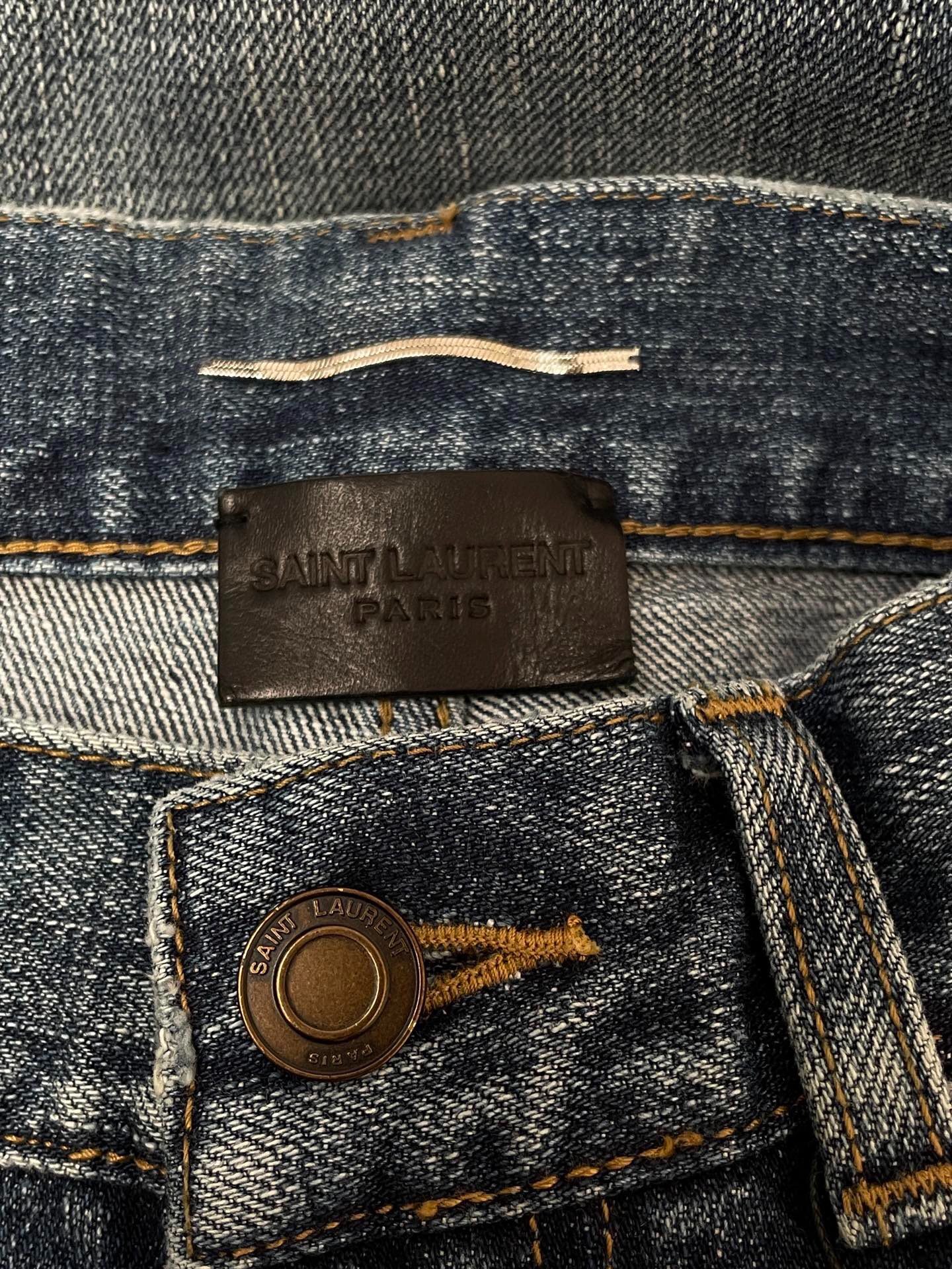 Saint Laurent D02 Straight Jeans — detail