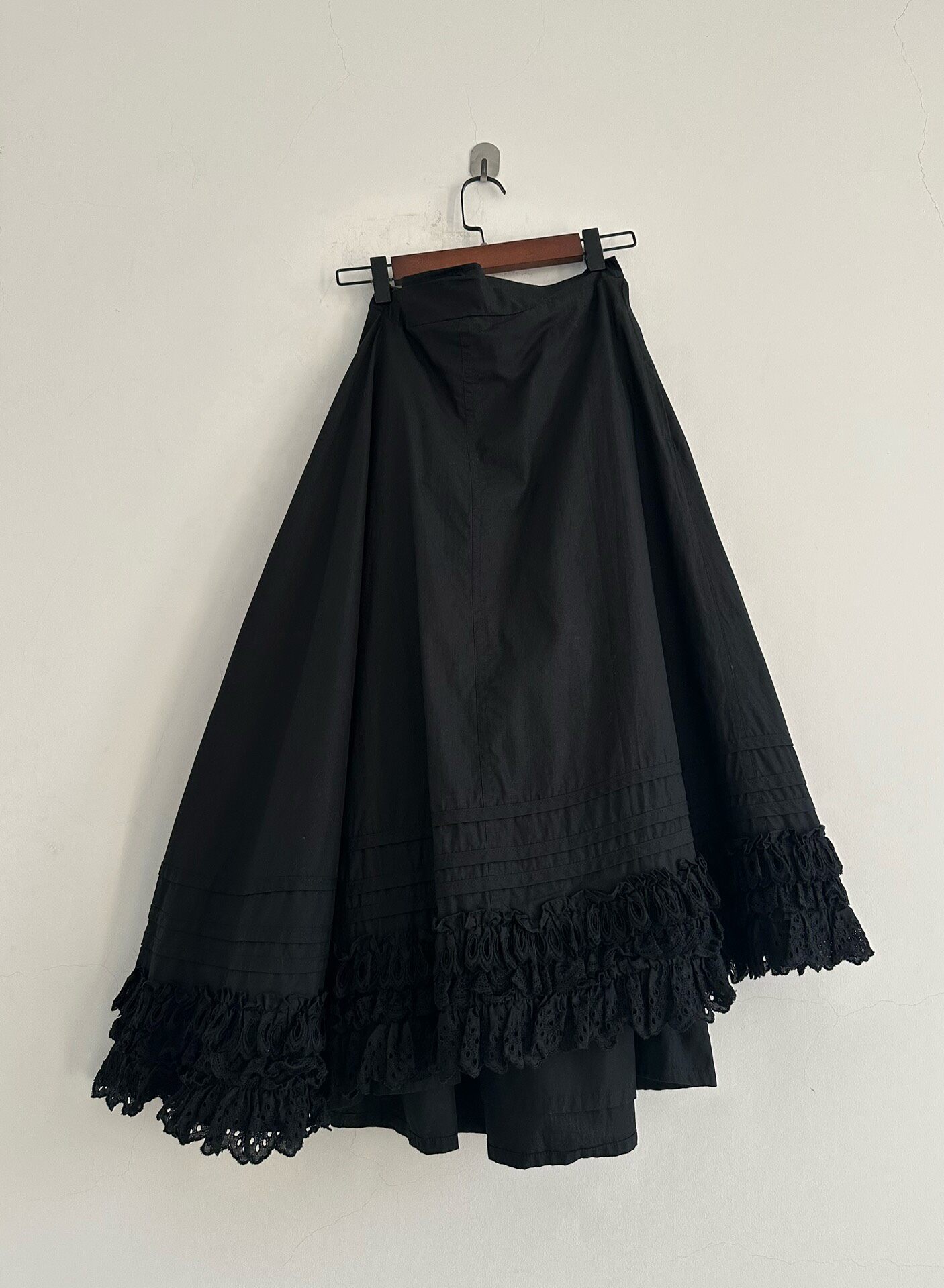 Junya Watanabe Asymmetric Lace Midi Skirt — detail