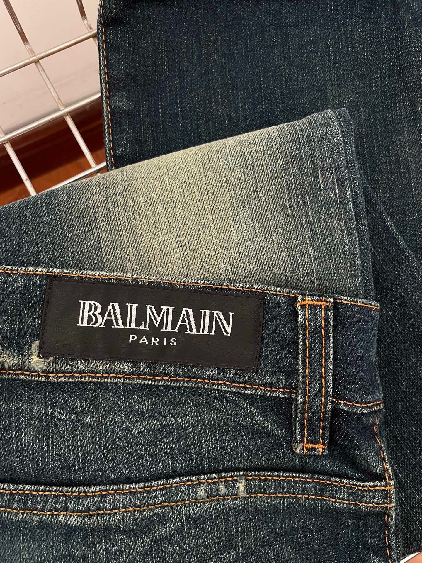 Balmain New Dark Blue Straight-Leg Jeans — detail