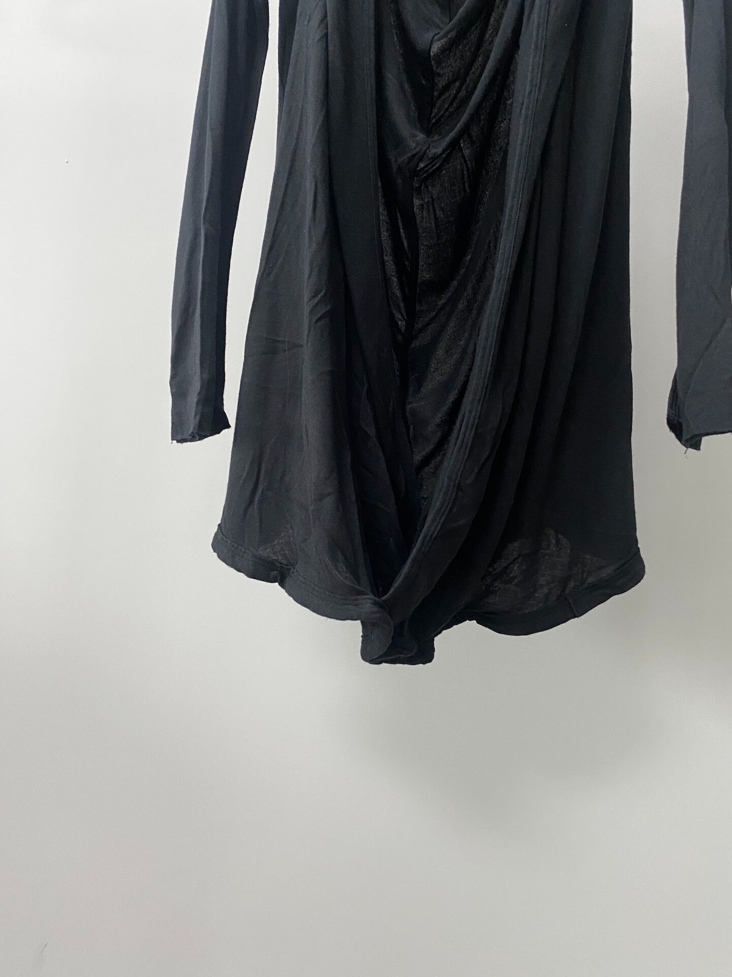 Julius2010 Black Deep V Loose Top — back