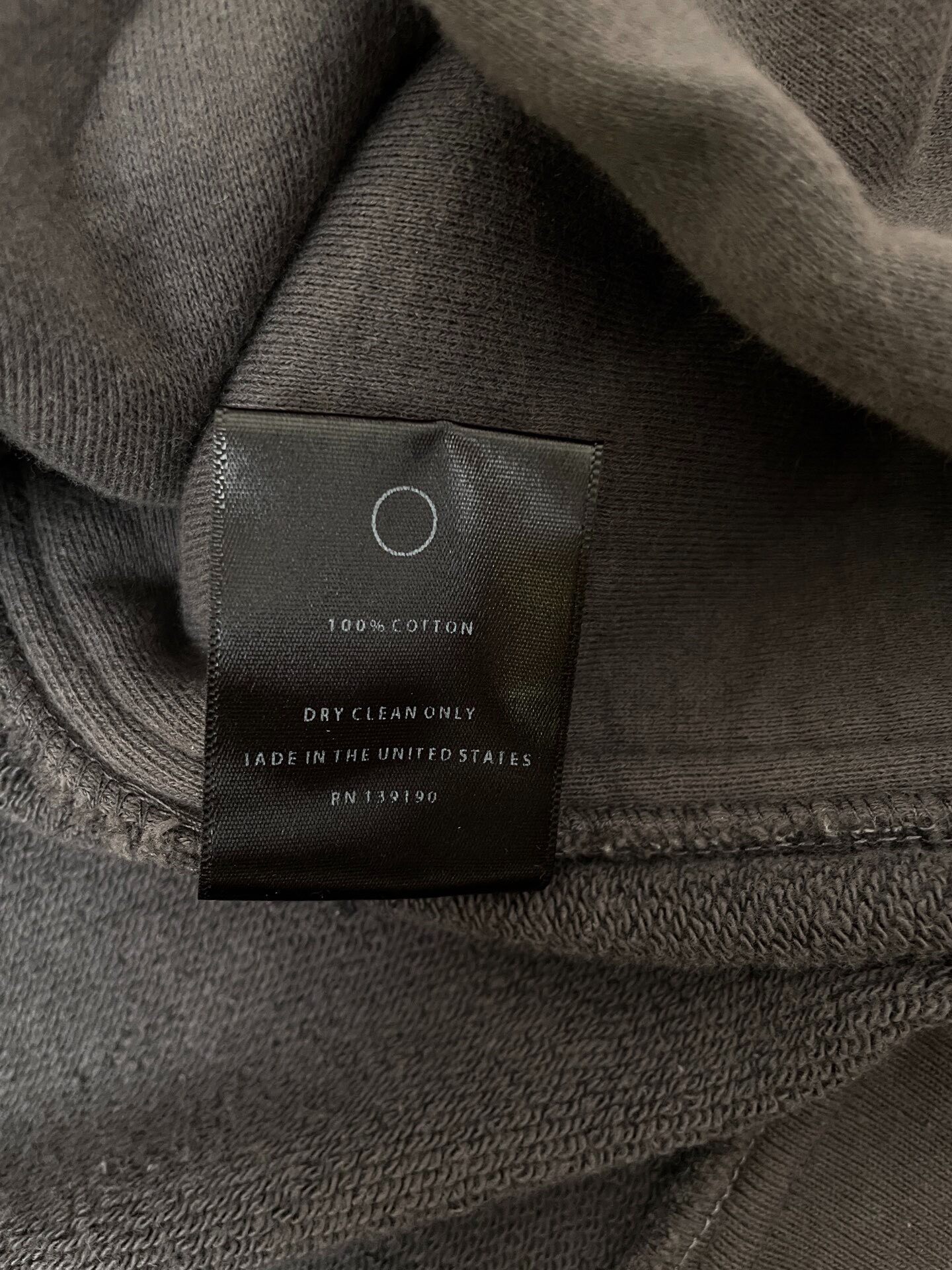 Fear of God 4th Gray Hoodie M — label