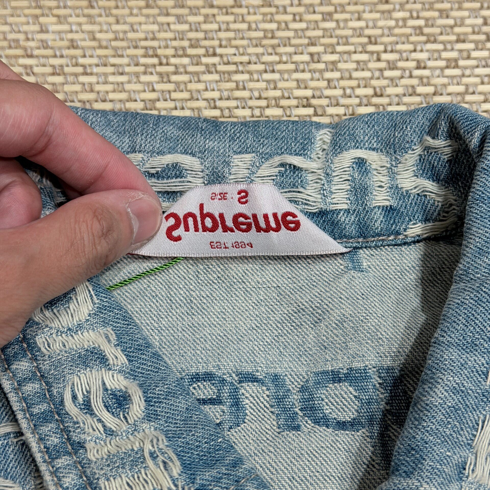 Supreme Week10 Frayed Logos Denim Jacket — label