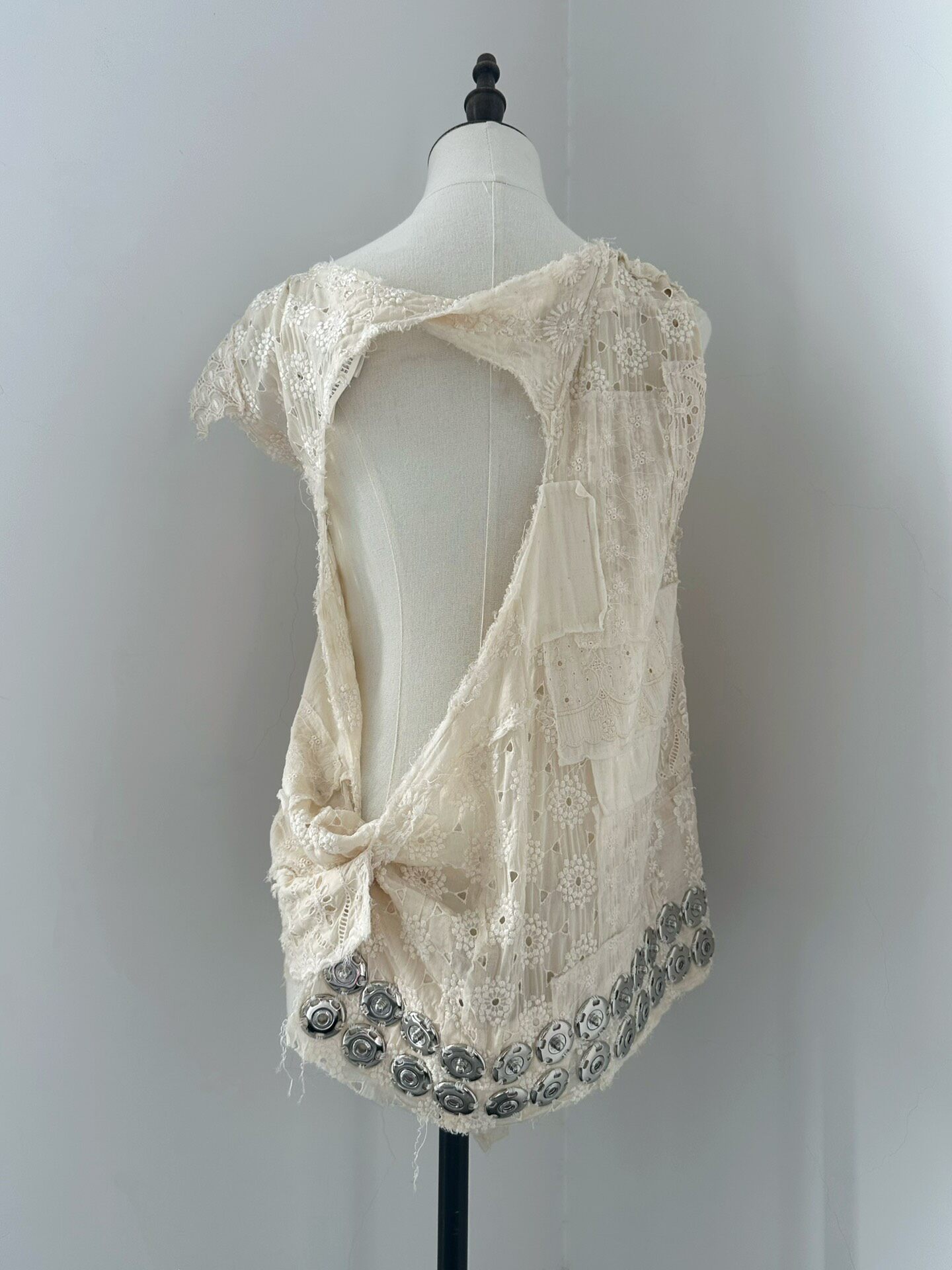 Junya Watanabe 2005 Runway Lace Vest — label