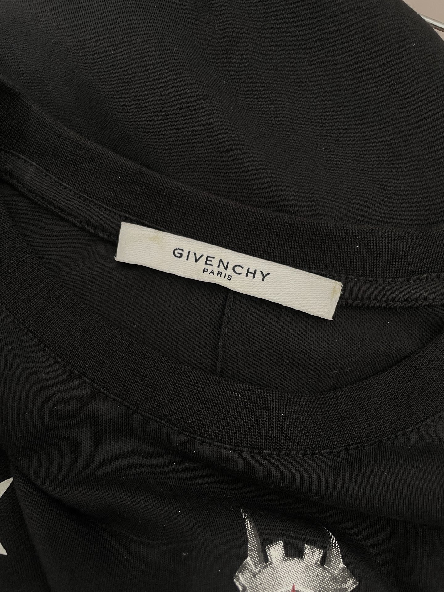 Givenchy Black Short Sleeve Shark T-Shirt — detail