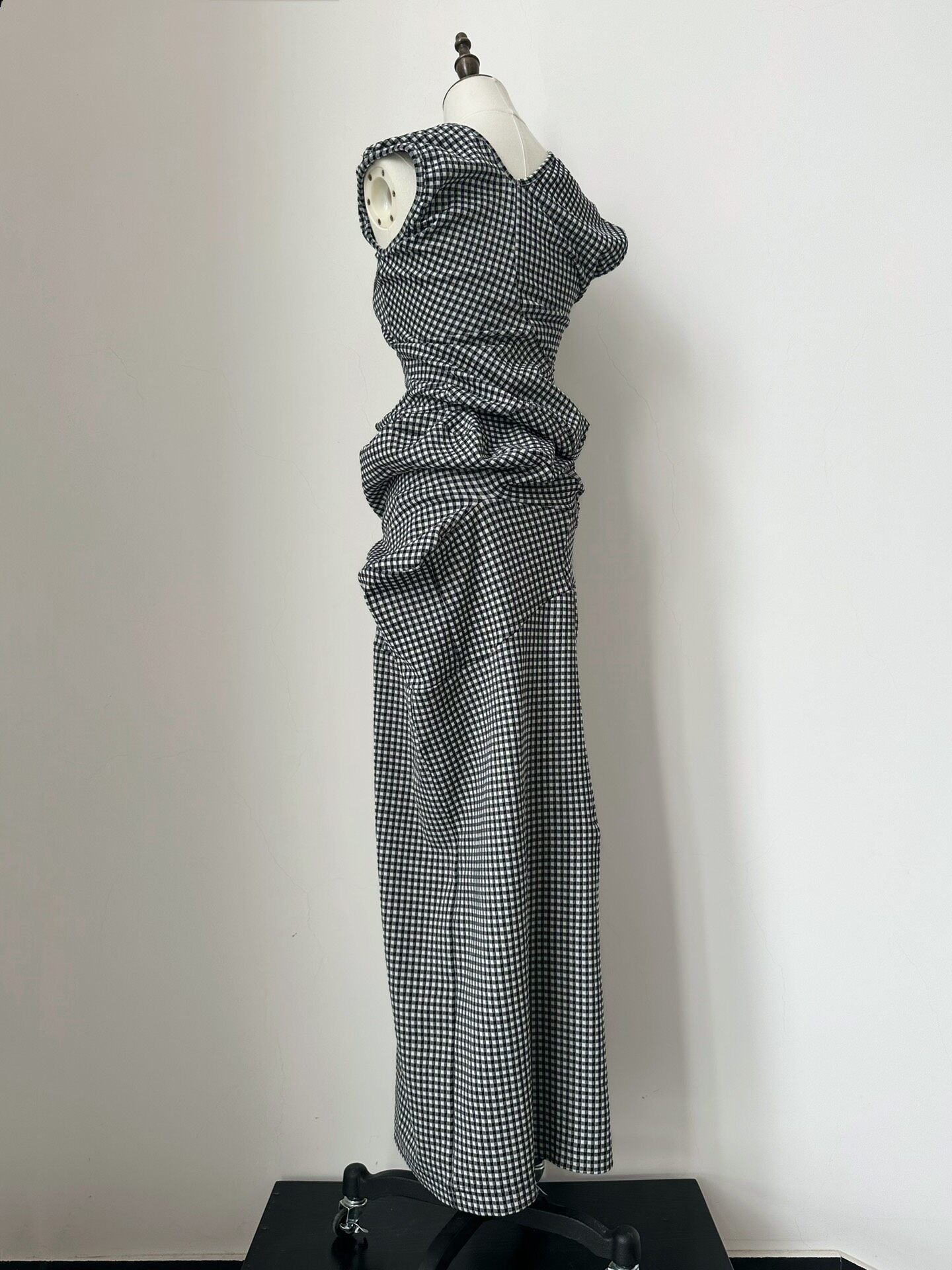 Comme des Garcons 1996 Sculptural Checkered Dress — detail