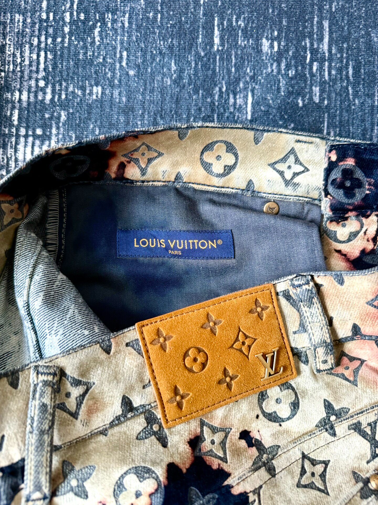 Louis Vuitton 24SS Burnt Cloud Jeans — label