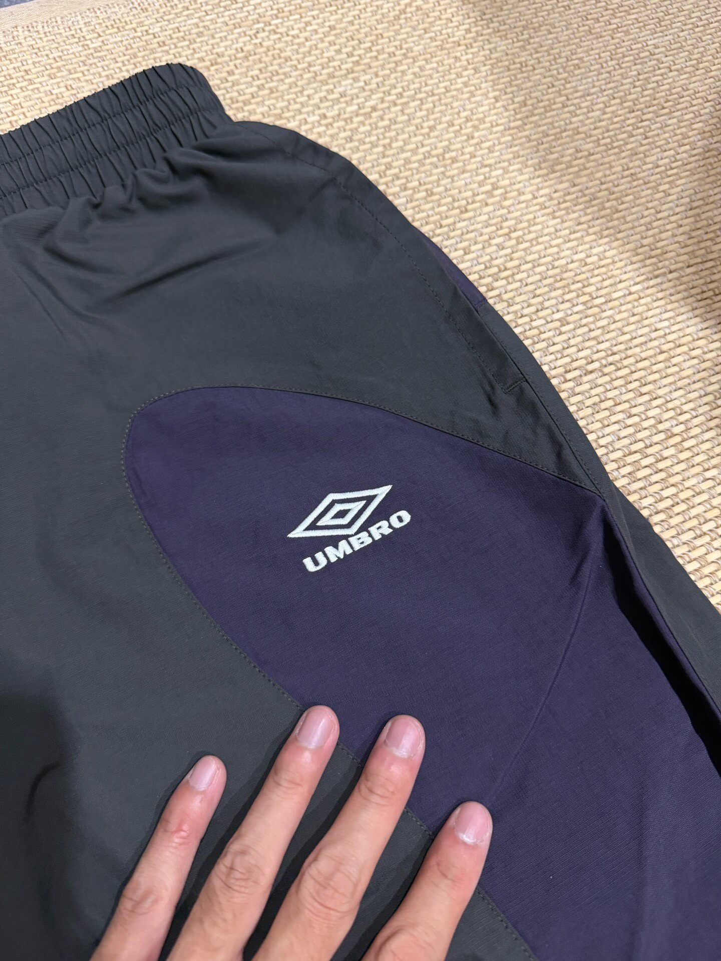 Slam Jam x Umbro 25FW Rose Badge Pants — detail