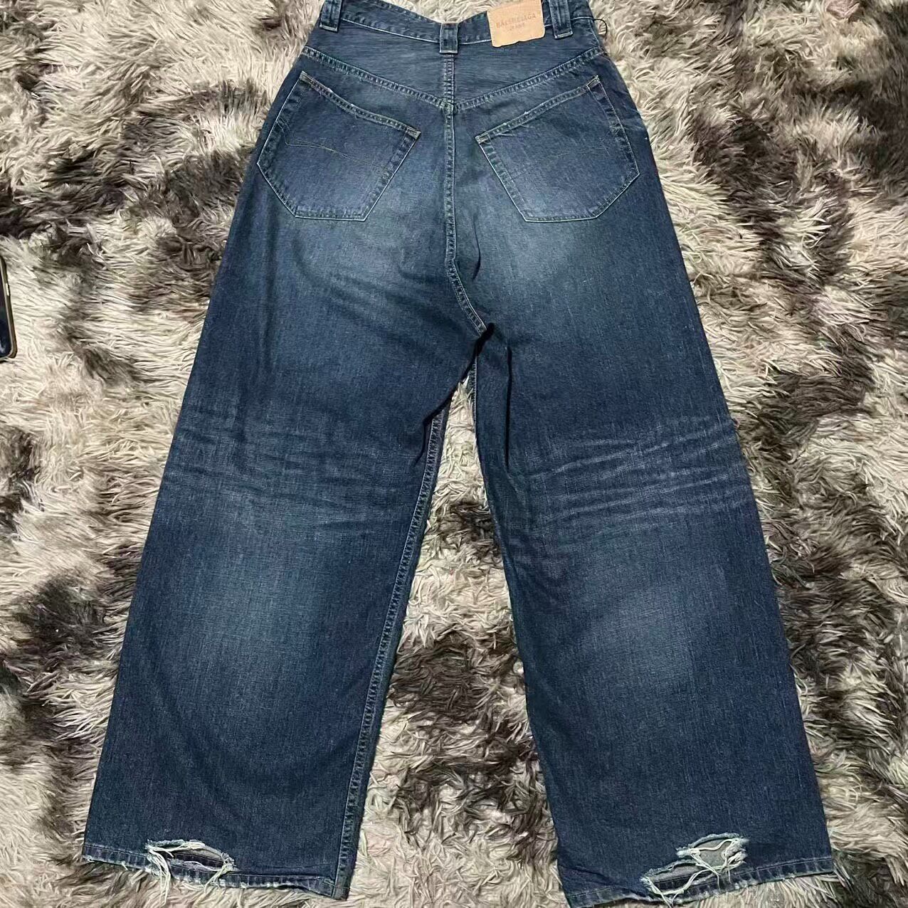 Balenciaga FE25low Baggy Jeans — front