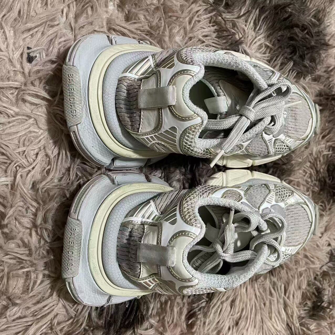 Balenciaga 3XL Beige Sneakers Size 43 — detail