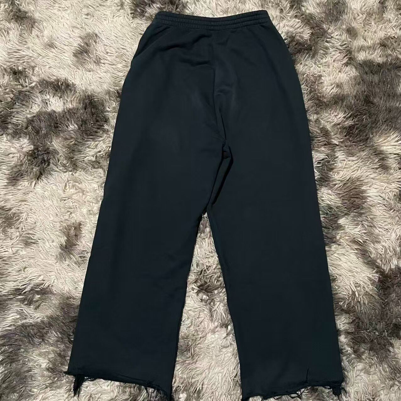 Balenciaga Frayed Logo Ski Sweatpants — front
