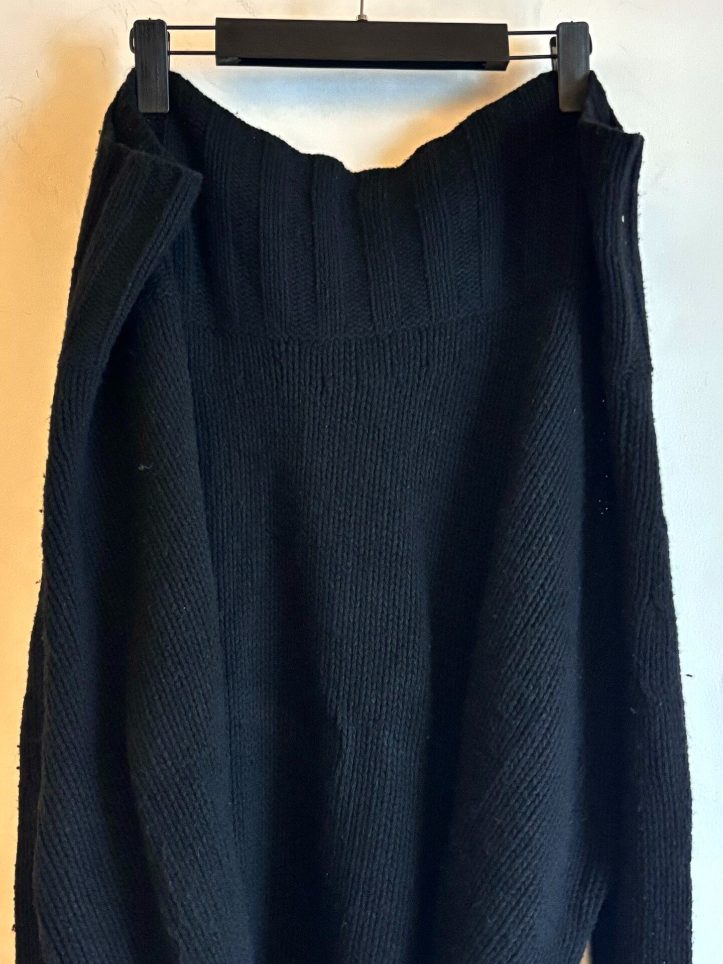 Ann Demeulemeester Belted V-Neck Sweater — label